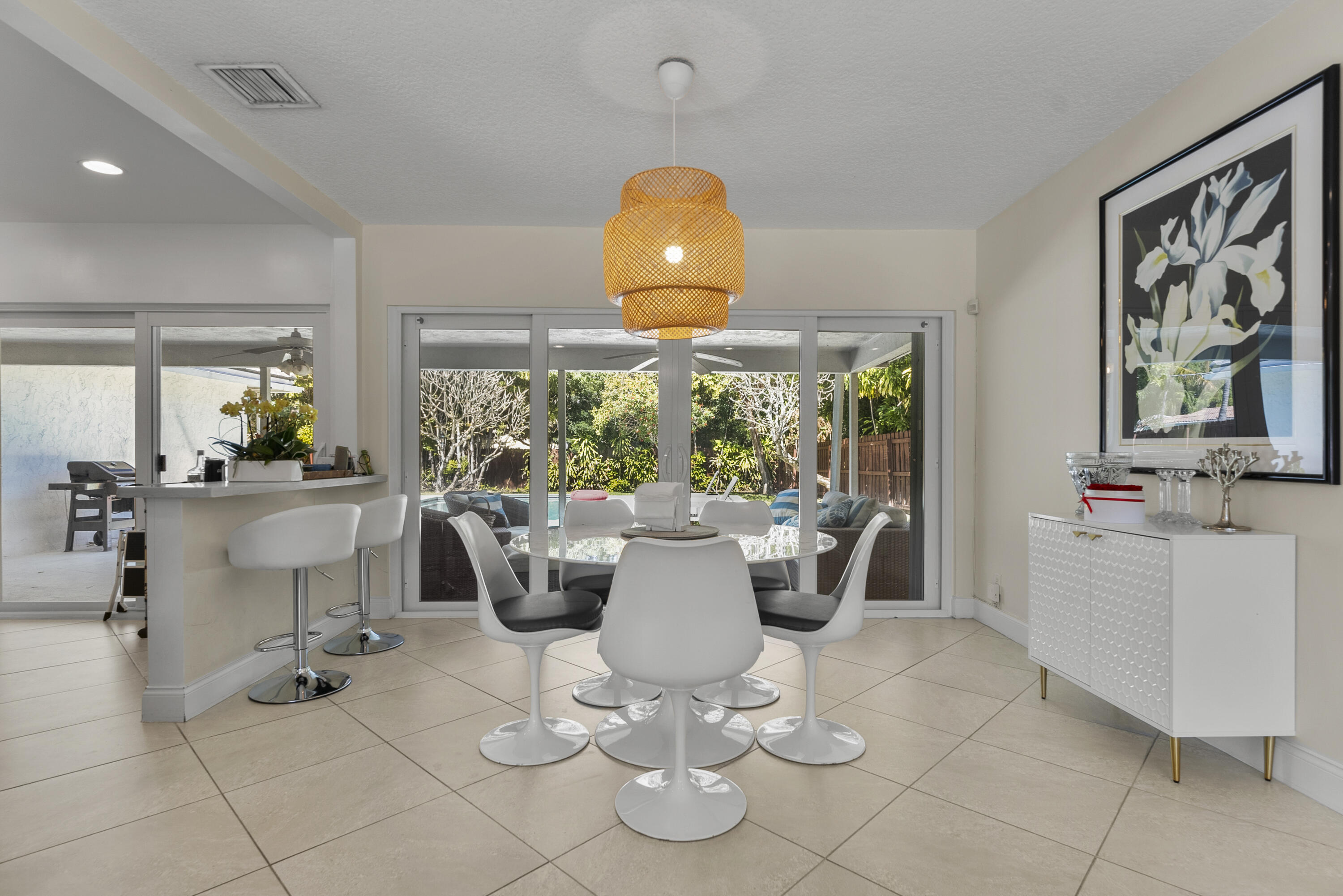401 NE 10th Terrace