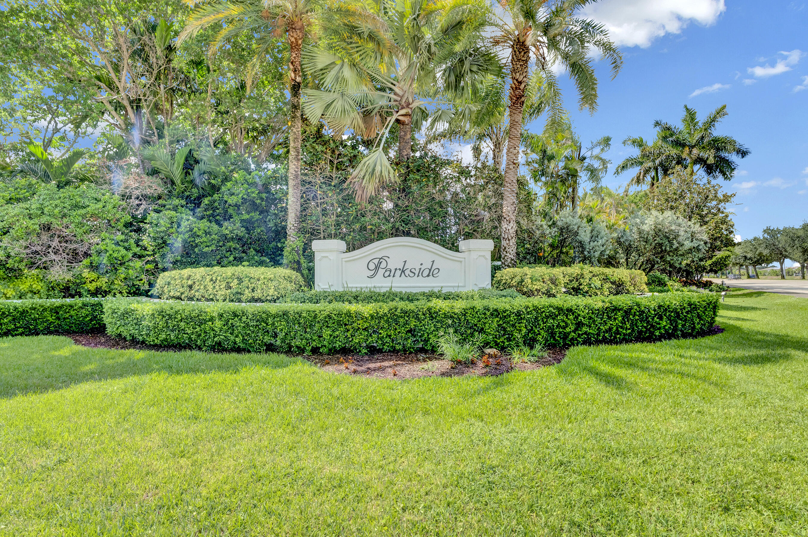 1920 Parkside Circle S