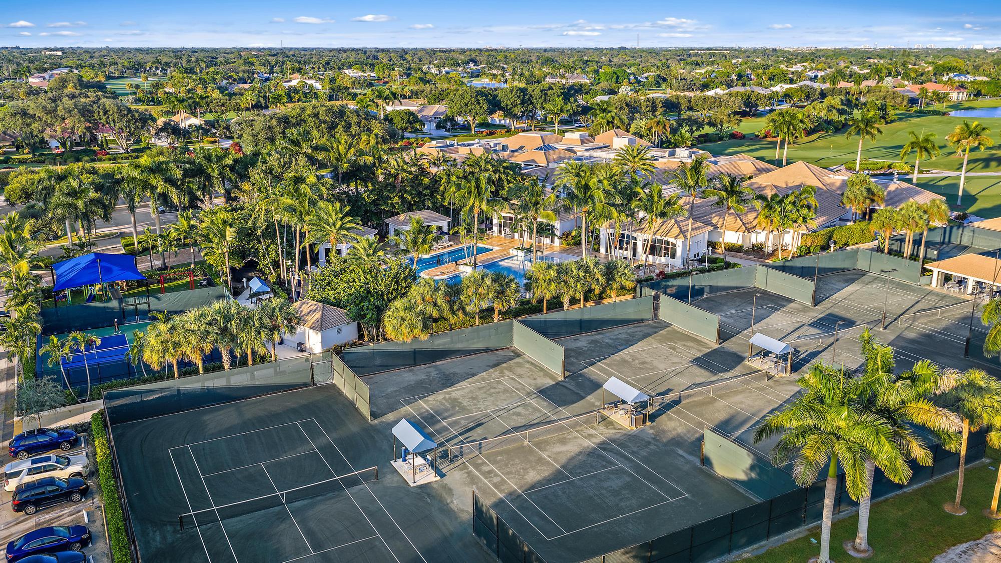 4451 Bocaire Boulevard