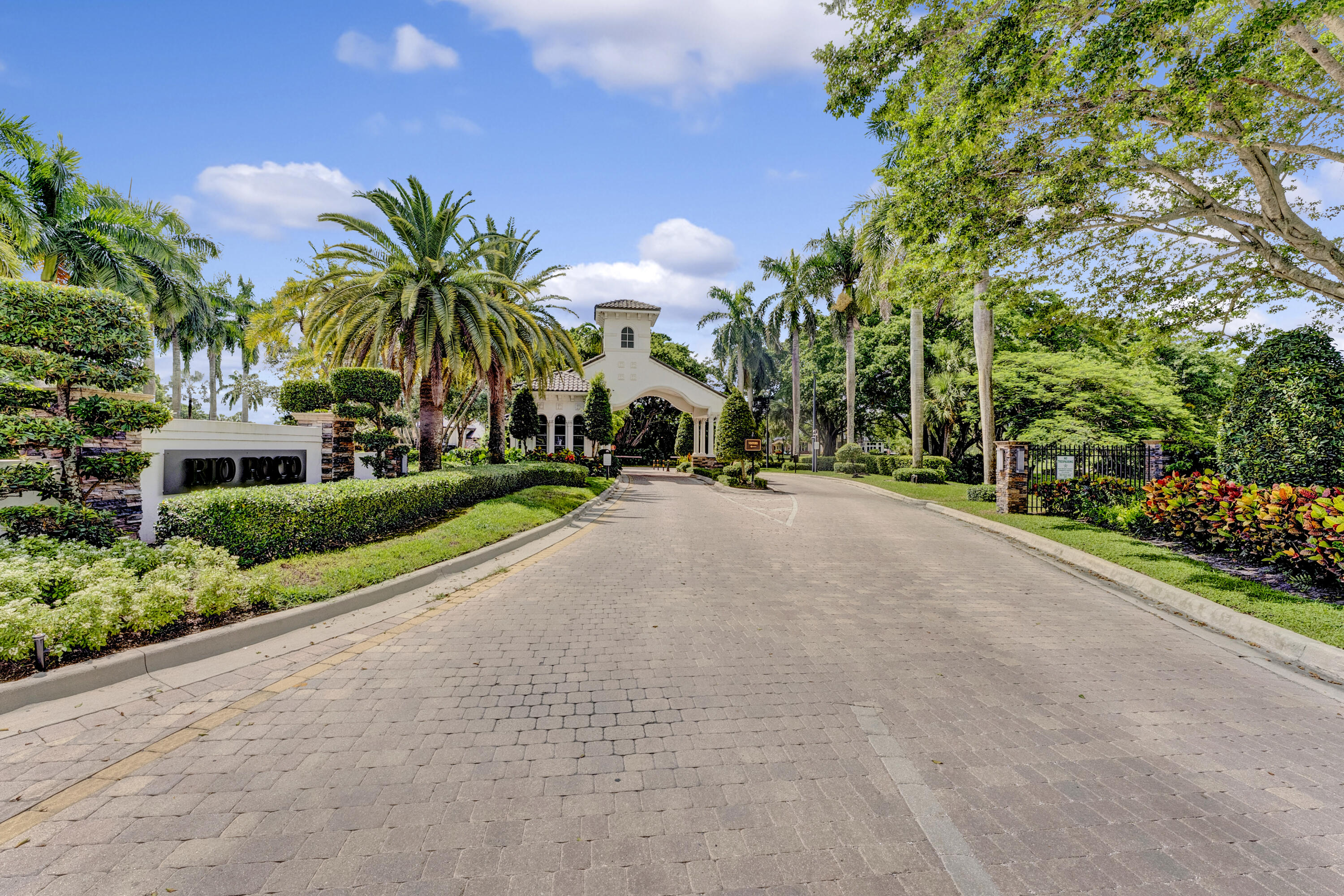 16046 RIO DEL SOL