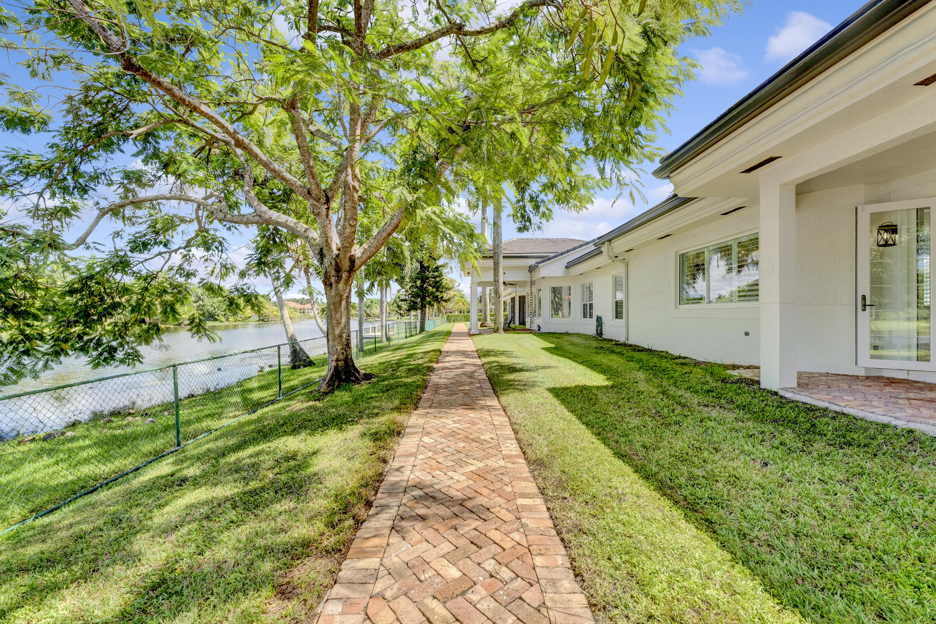16046 RIO DEL SOL