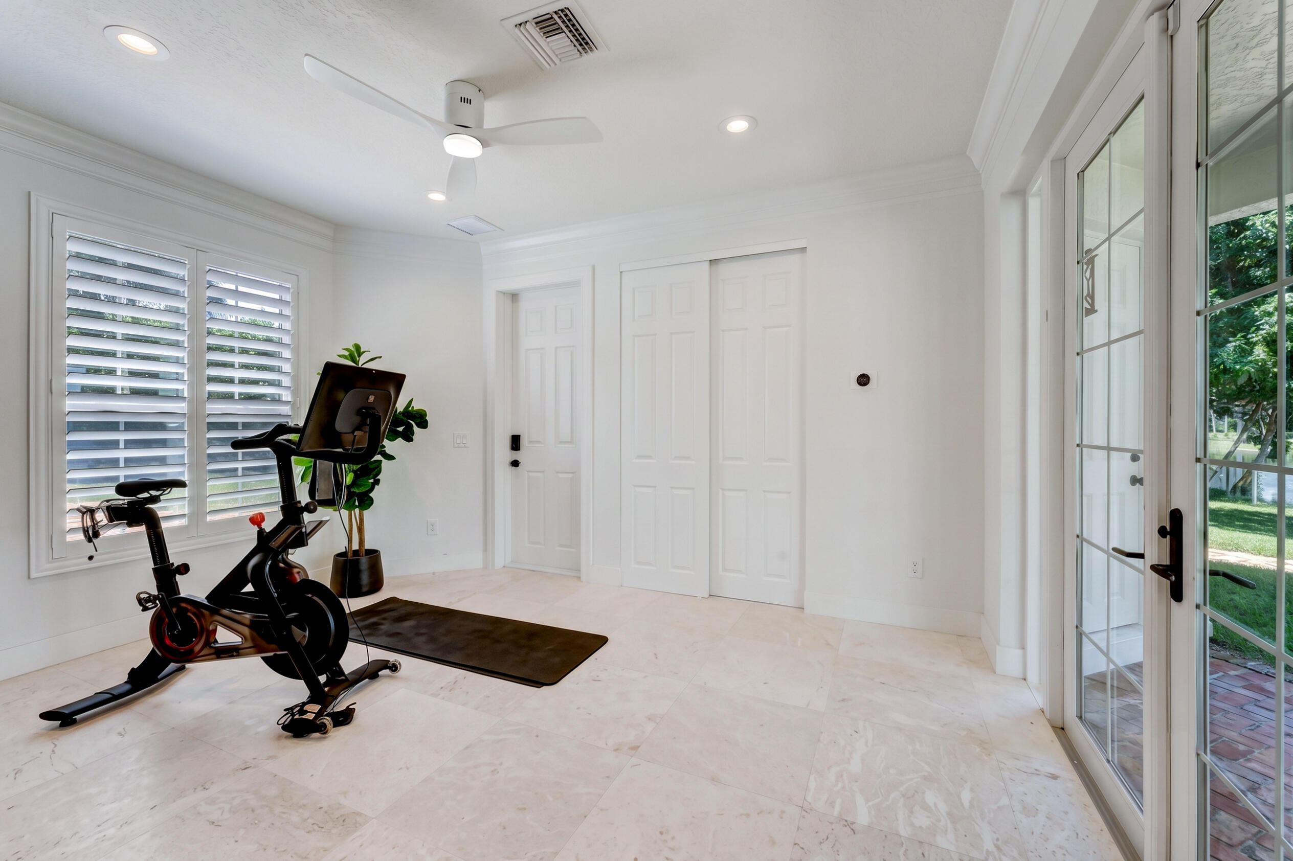 16046 RIO DEL SOL