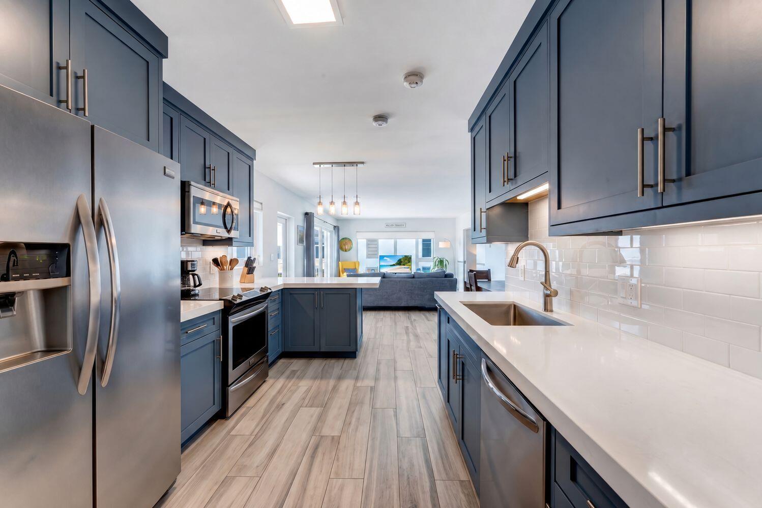 1203 Hillsboro Mile P2