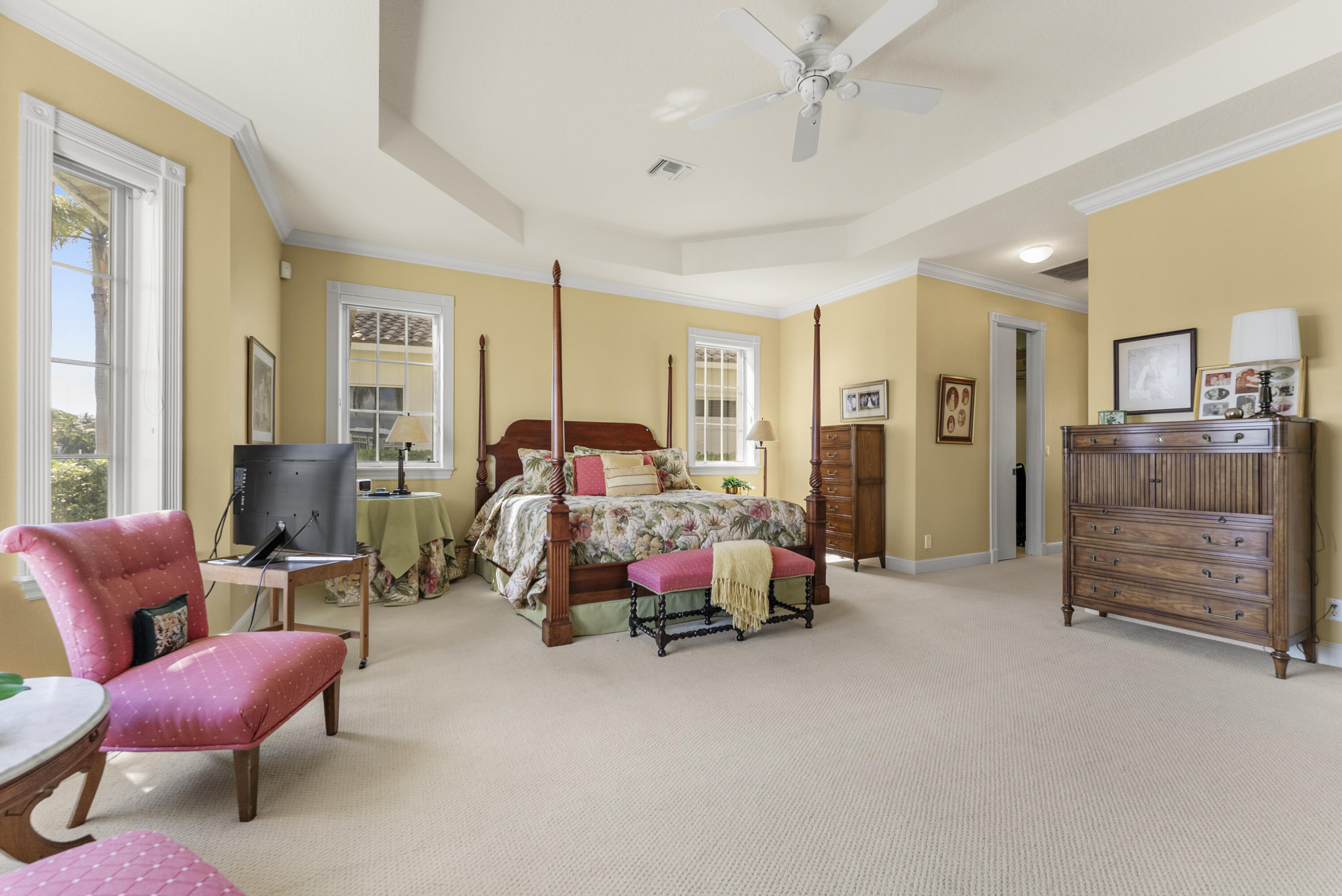 975 DOGWOOD Drive