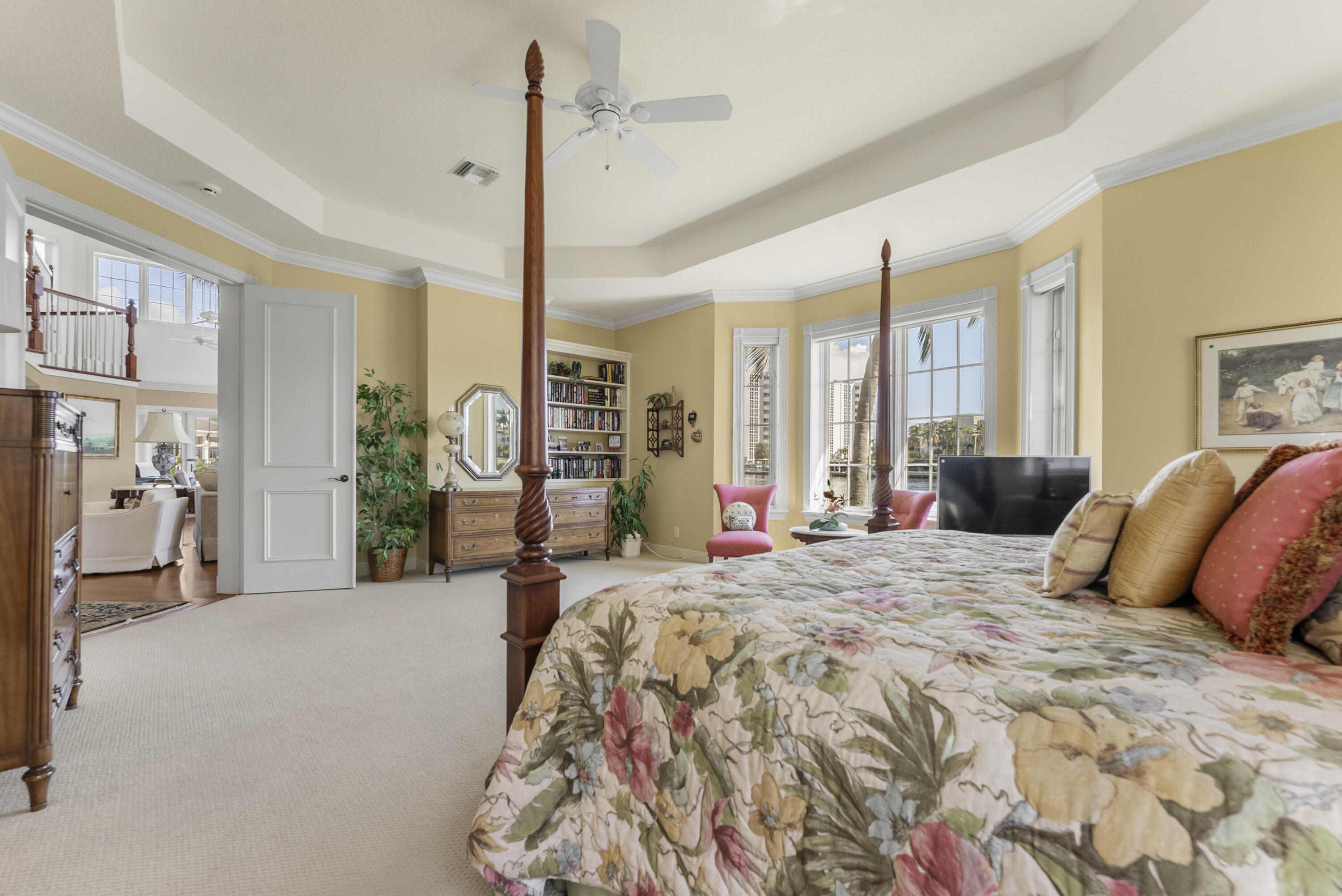 975 DOGWOOD Drive