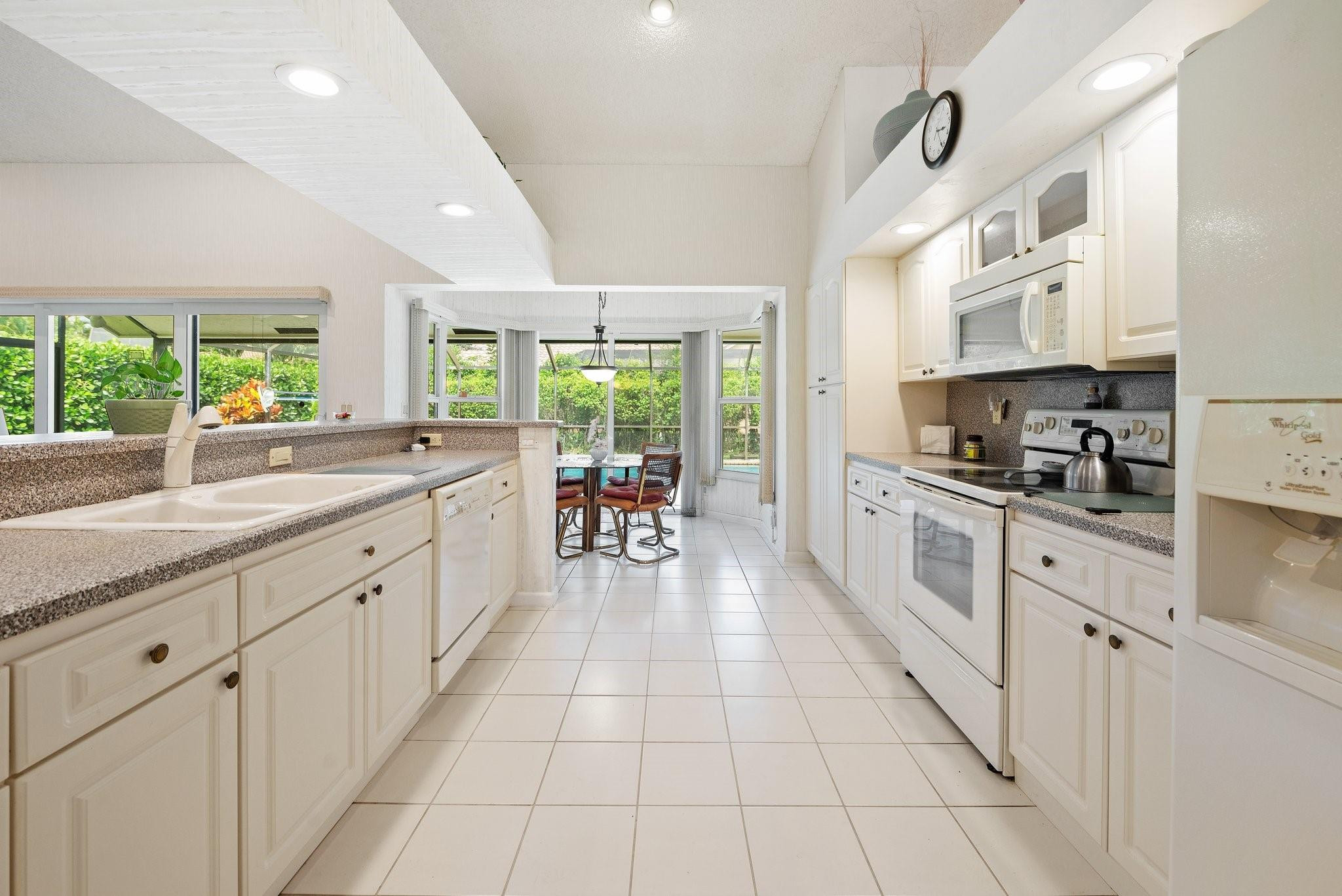 4800 NW 28th Ave