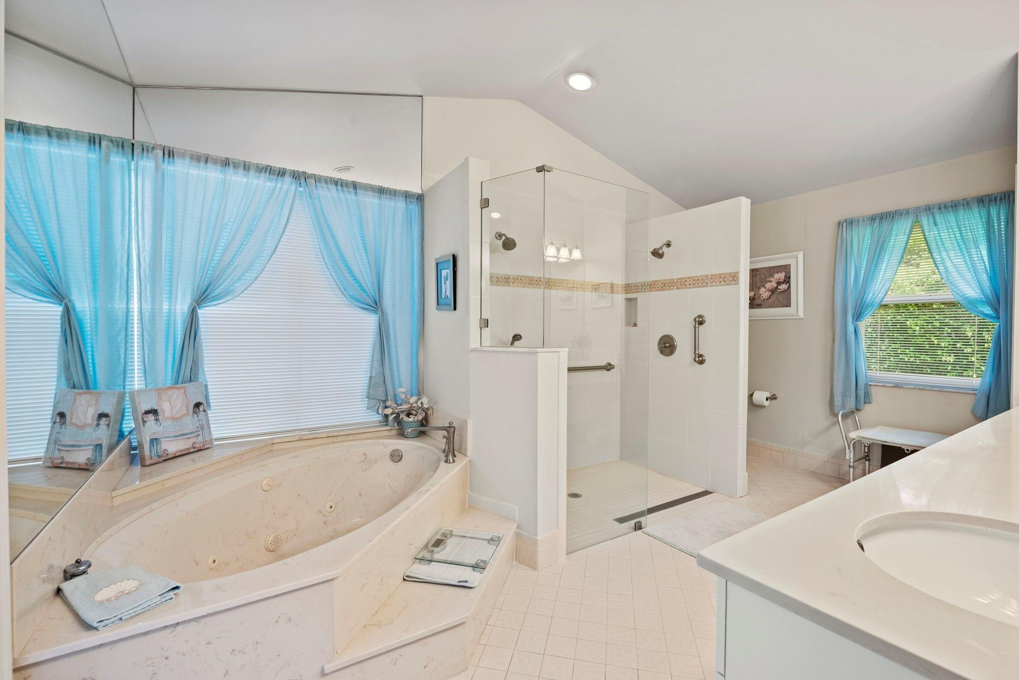 4800 NW 28th Ave