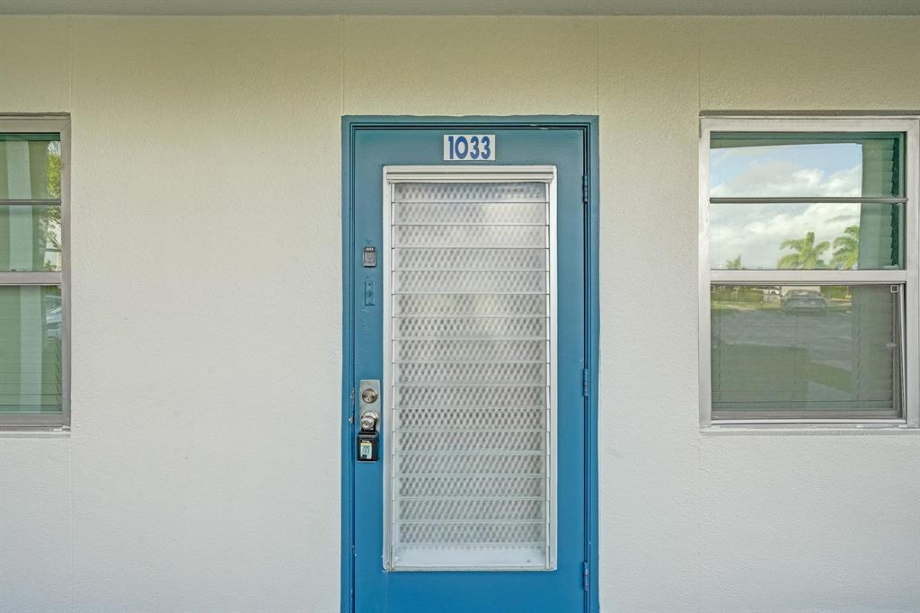 1033 Lincoln B