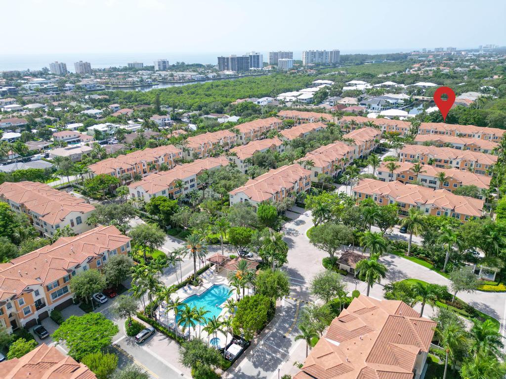 616 NE Francesca Lane NE