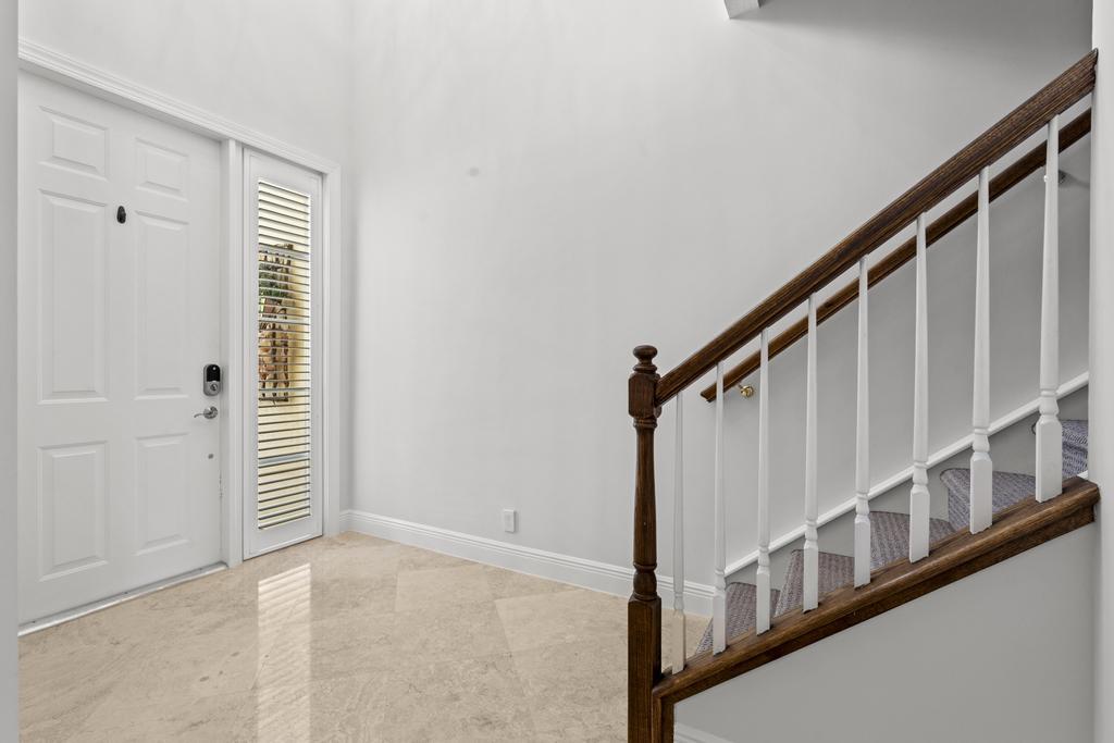 616 NE Francesca Lane NE