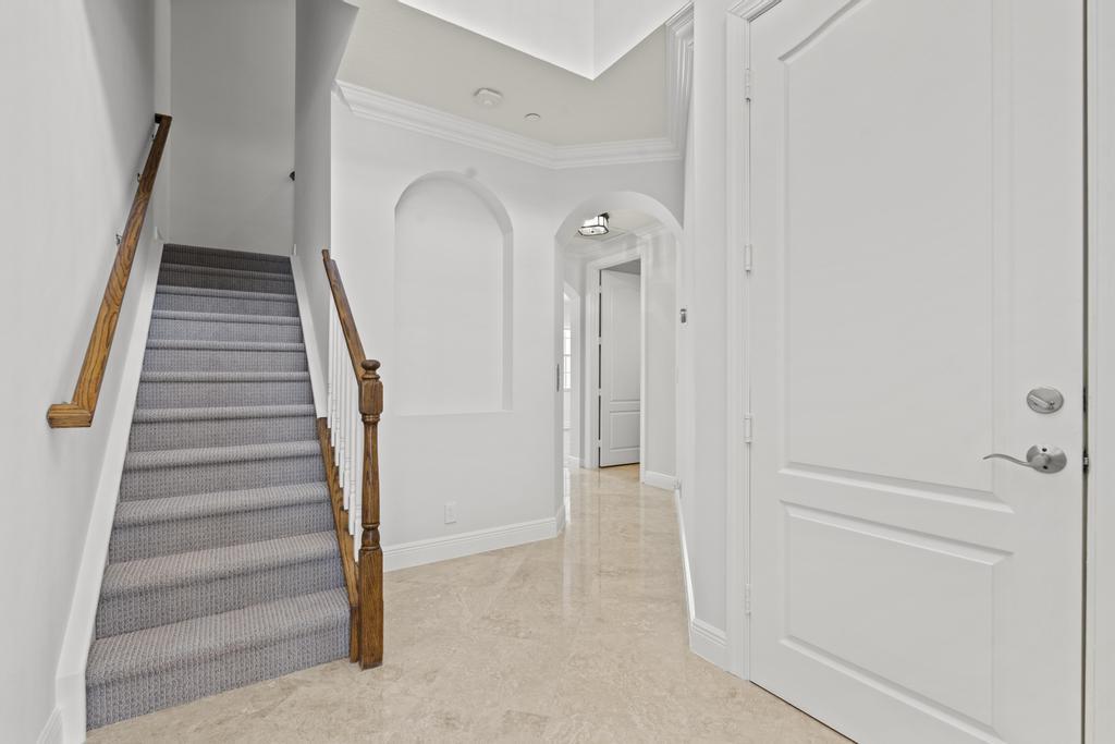 616 NE Francesca Lane NE