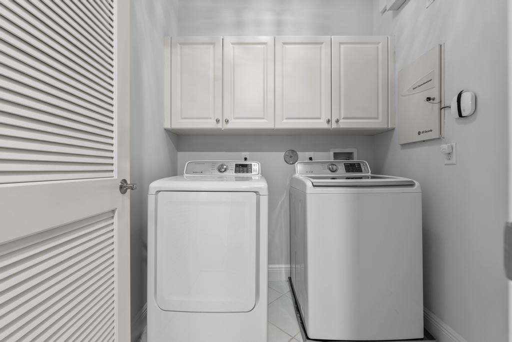 616 NE Francesca Lane NE