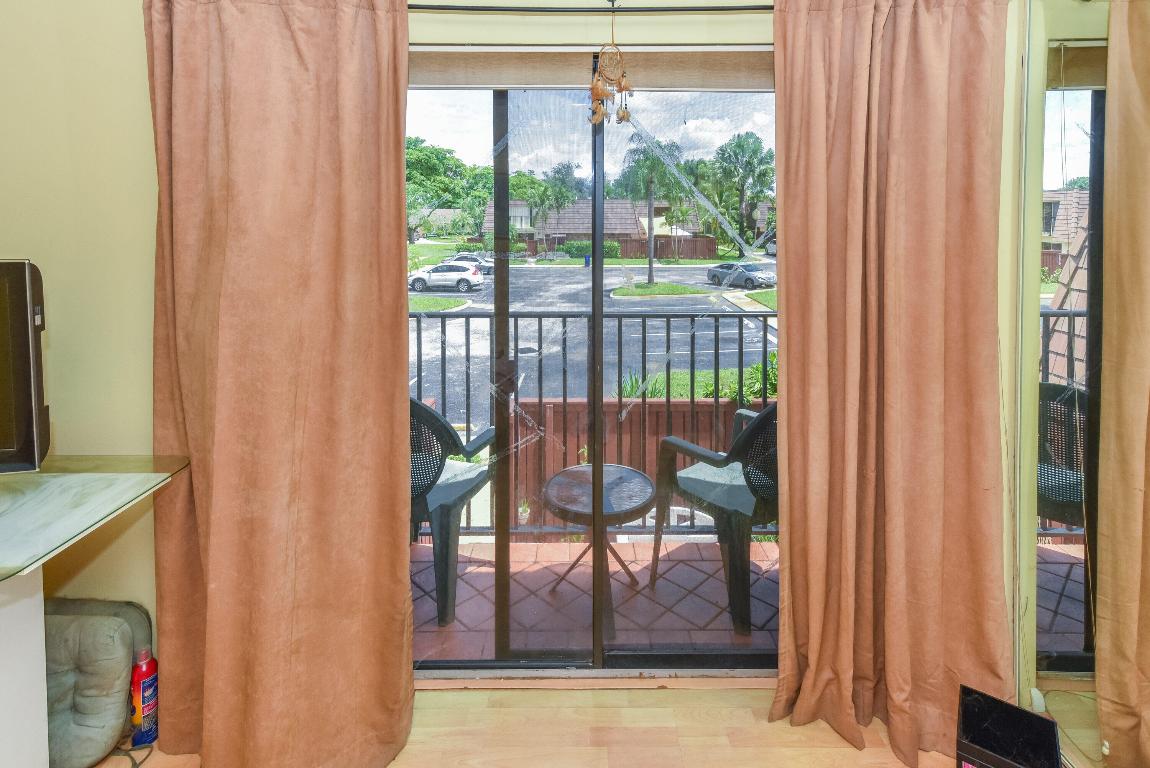 2520 SW 15th Street Unit: 2520