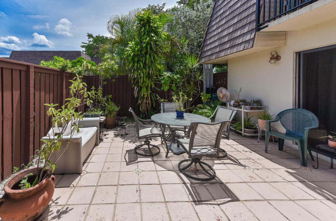 2520 SW 15th Street Unit: 2520