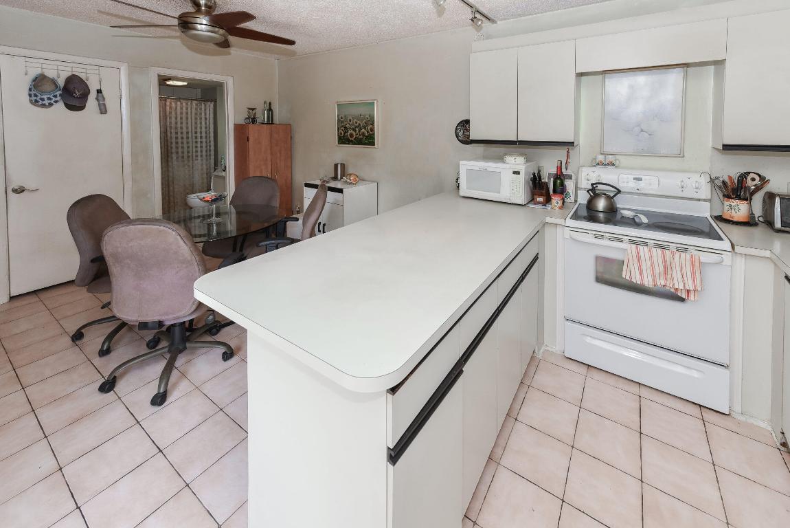 2520 SW 15th Street Unit: 2520