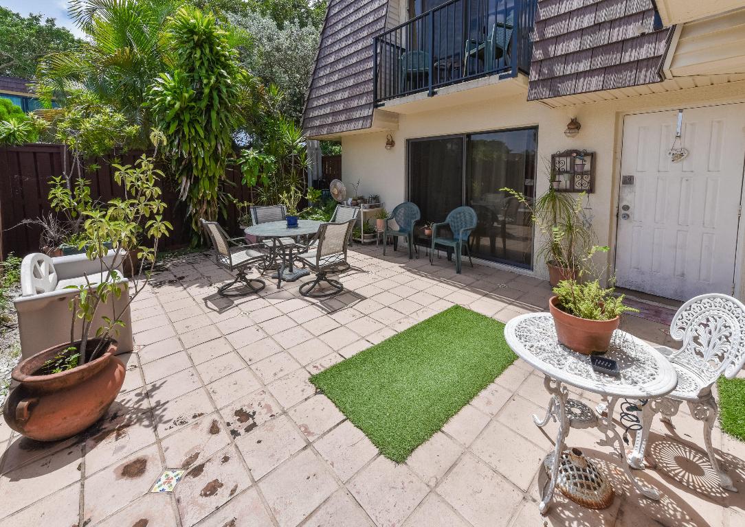 2520 SW 15th Street Unit: 2520