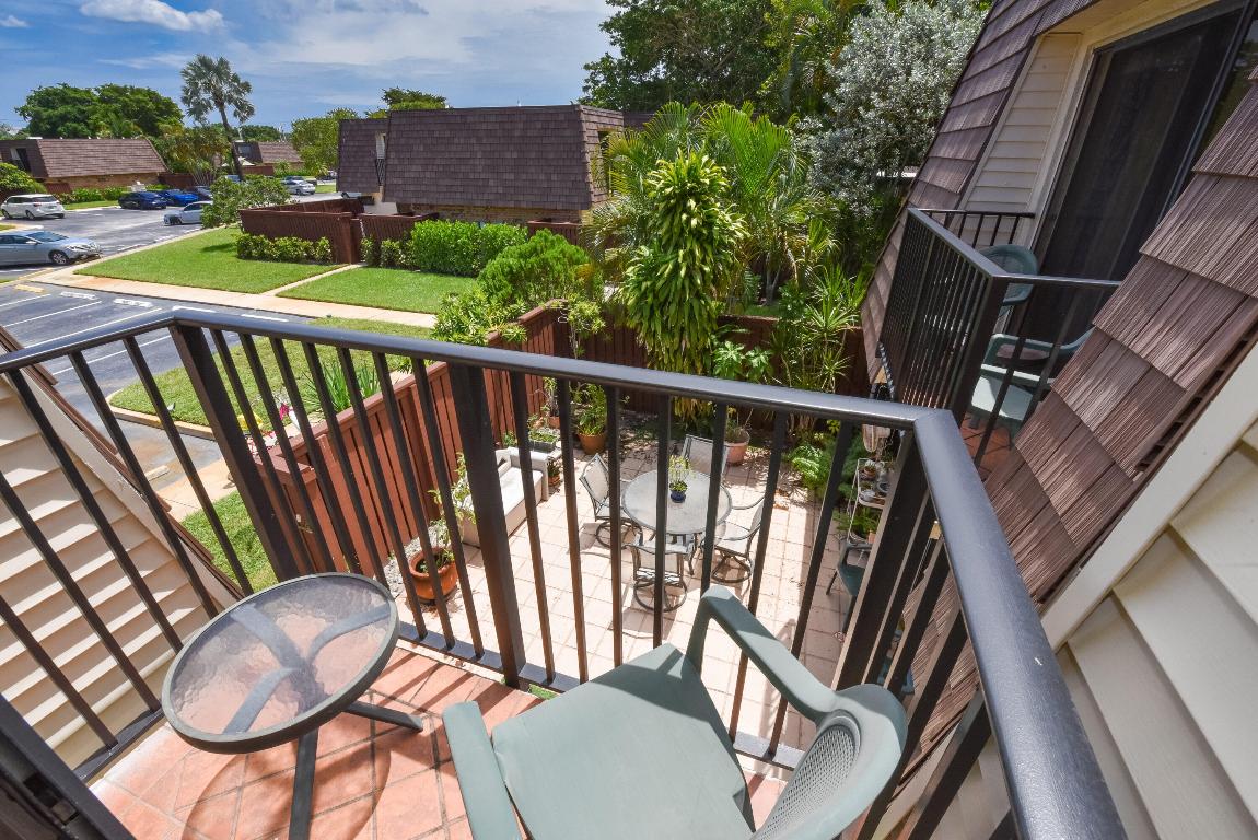 2520 SW 15th Street Unit: 2520