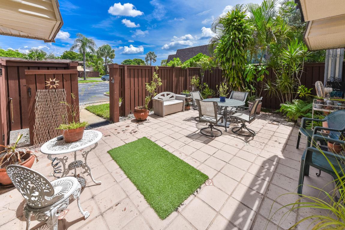 2520 SW 15th Street Unit: 2520