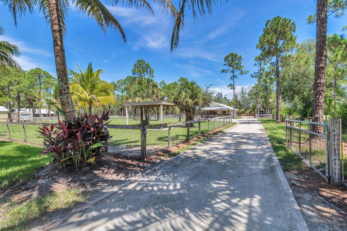 14819 Broken Arrow Place