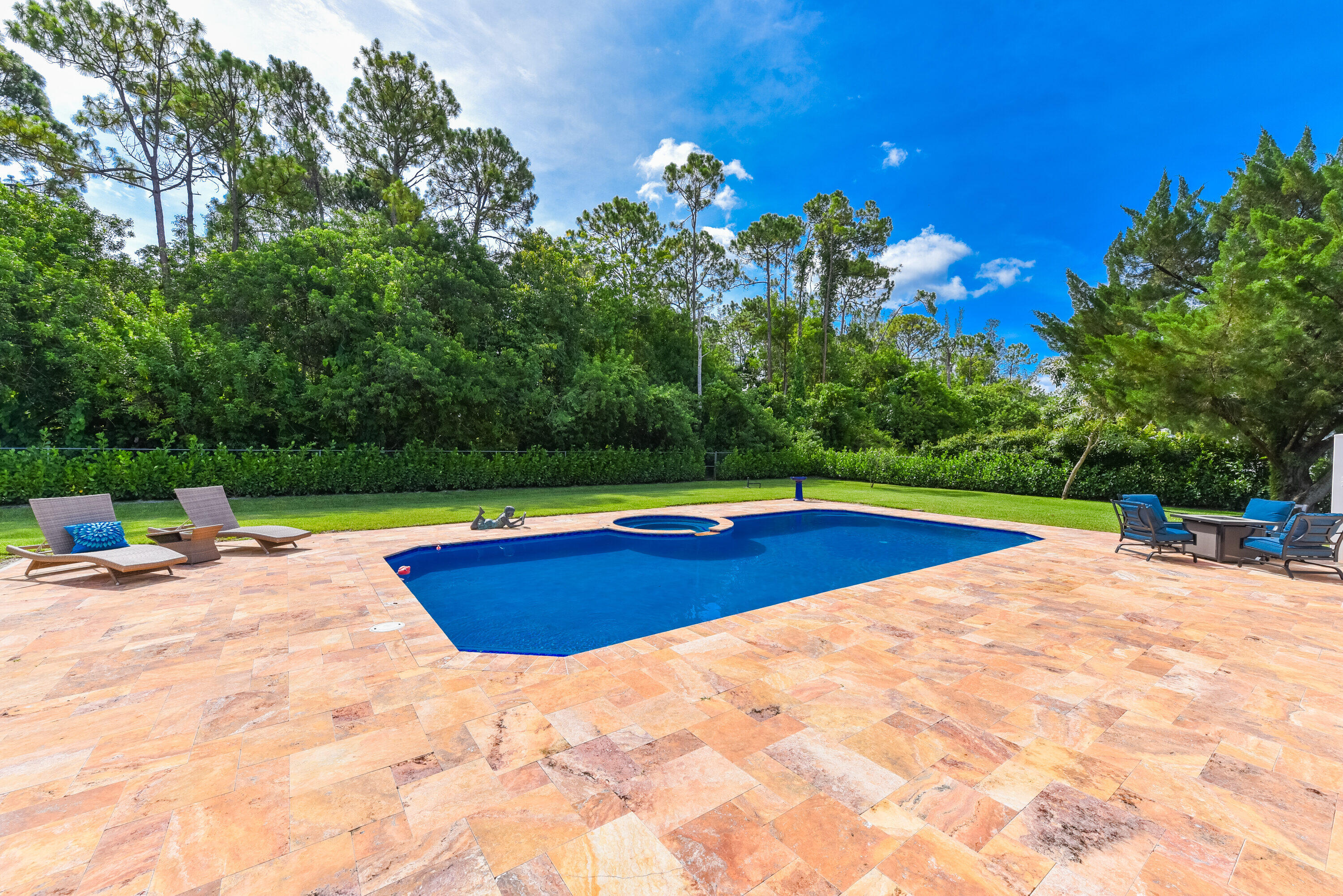 7550 NW 49th Lane
