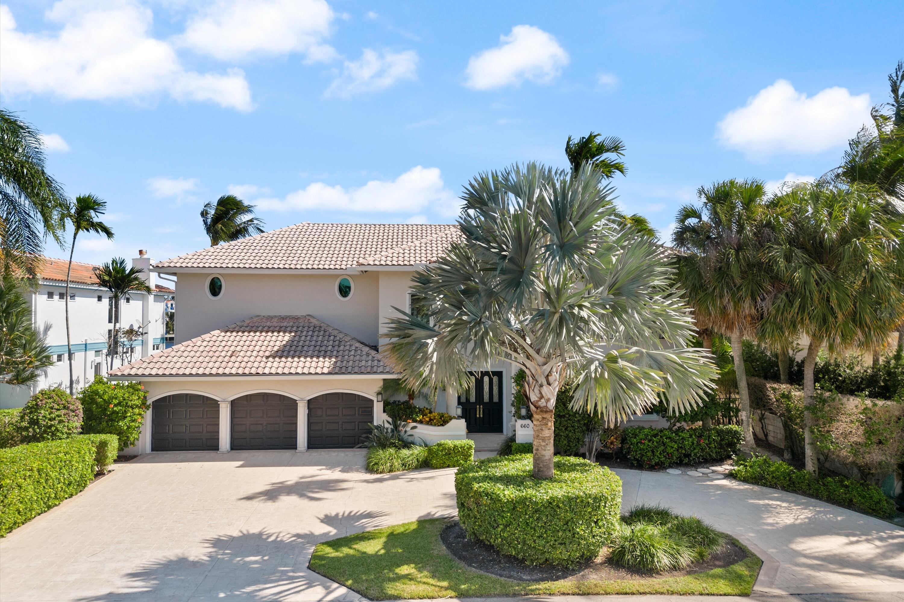 660 Golden Harbour Drive