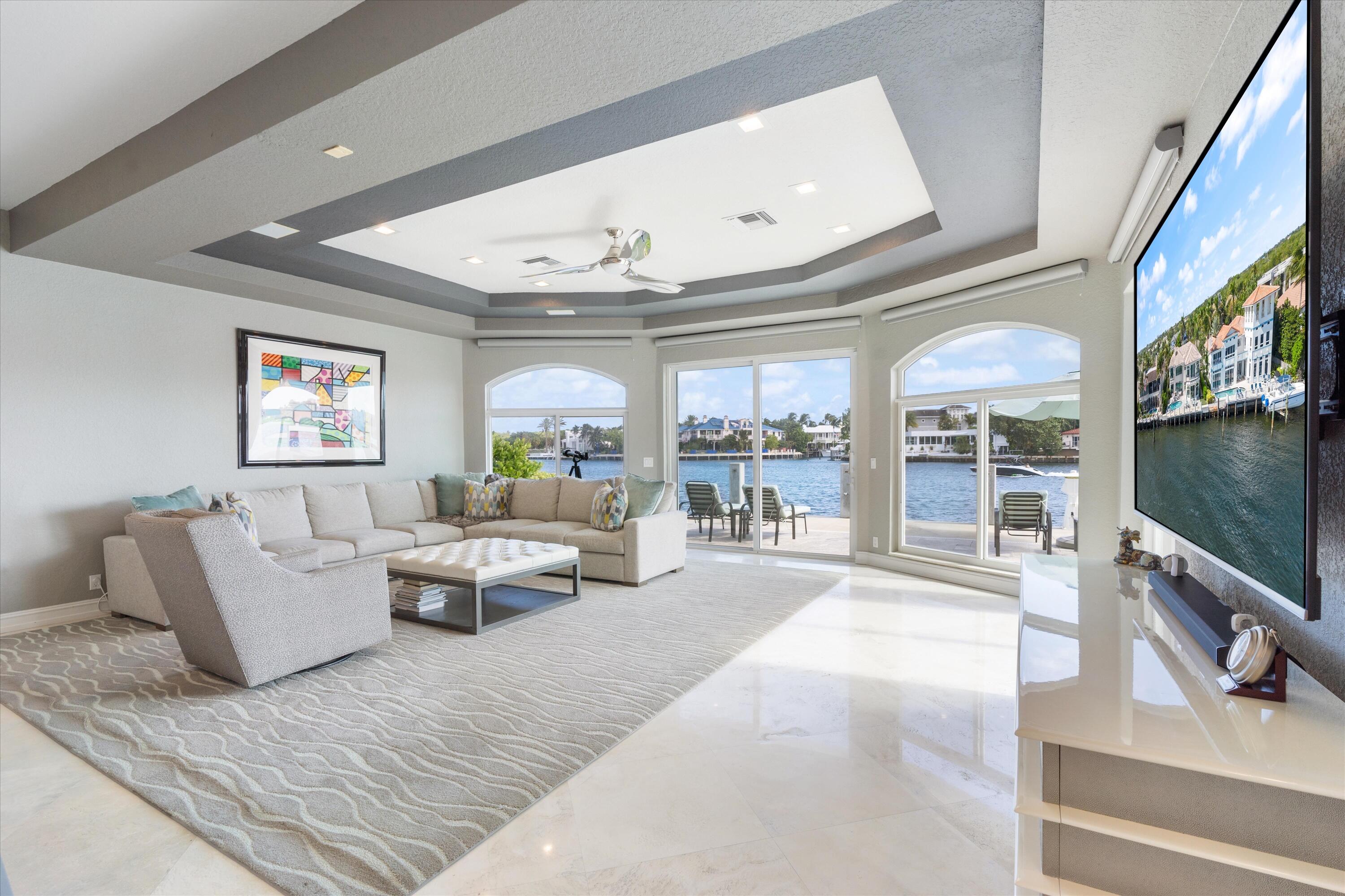 660 Golden Harbour Drive