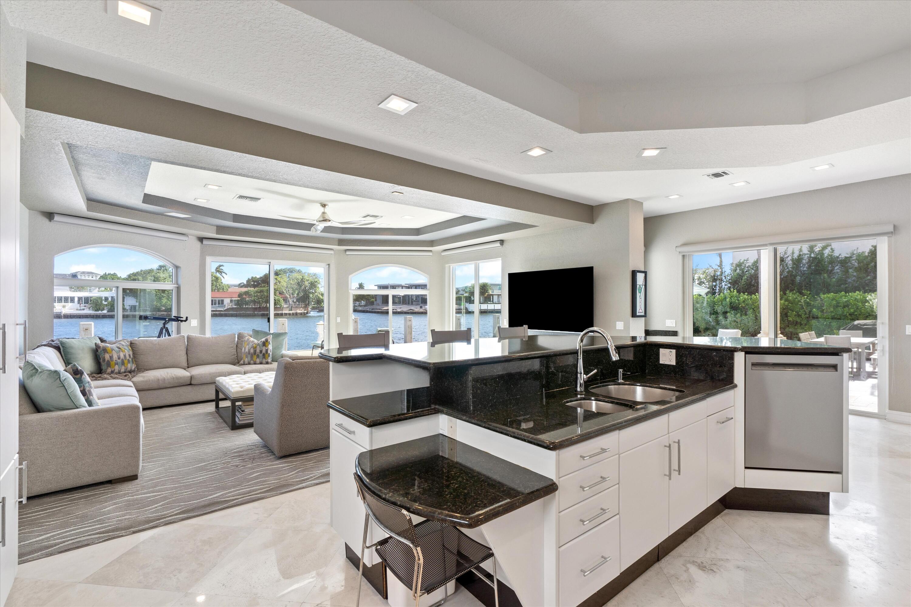 660 Golden Harbour Drive