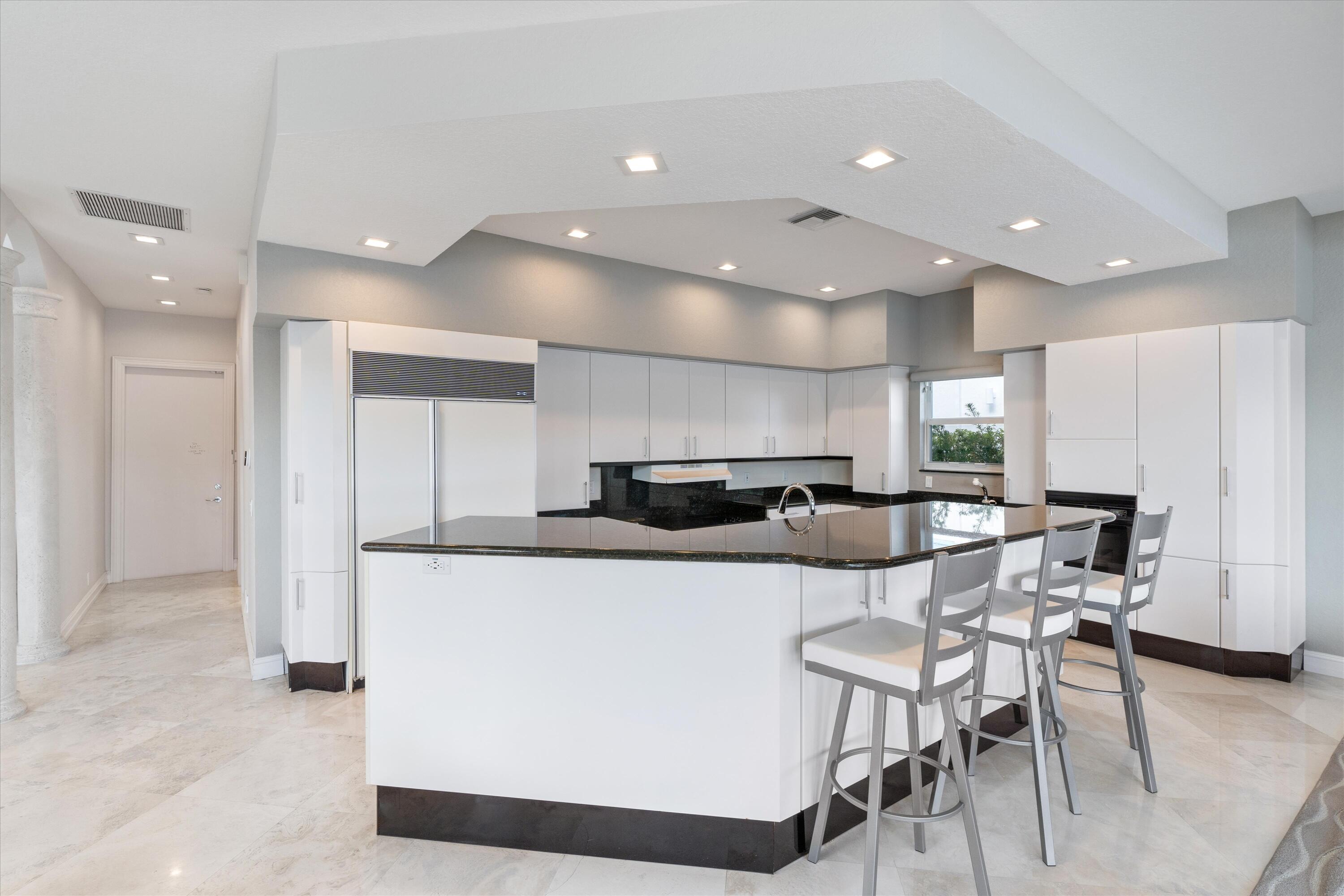 660 Golden Harbour Drive