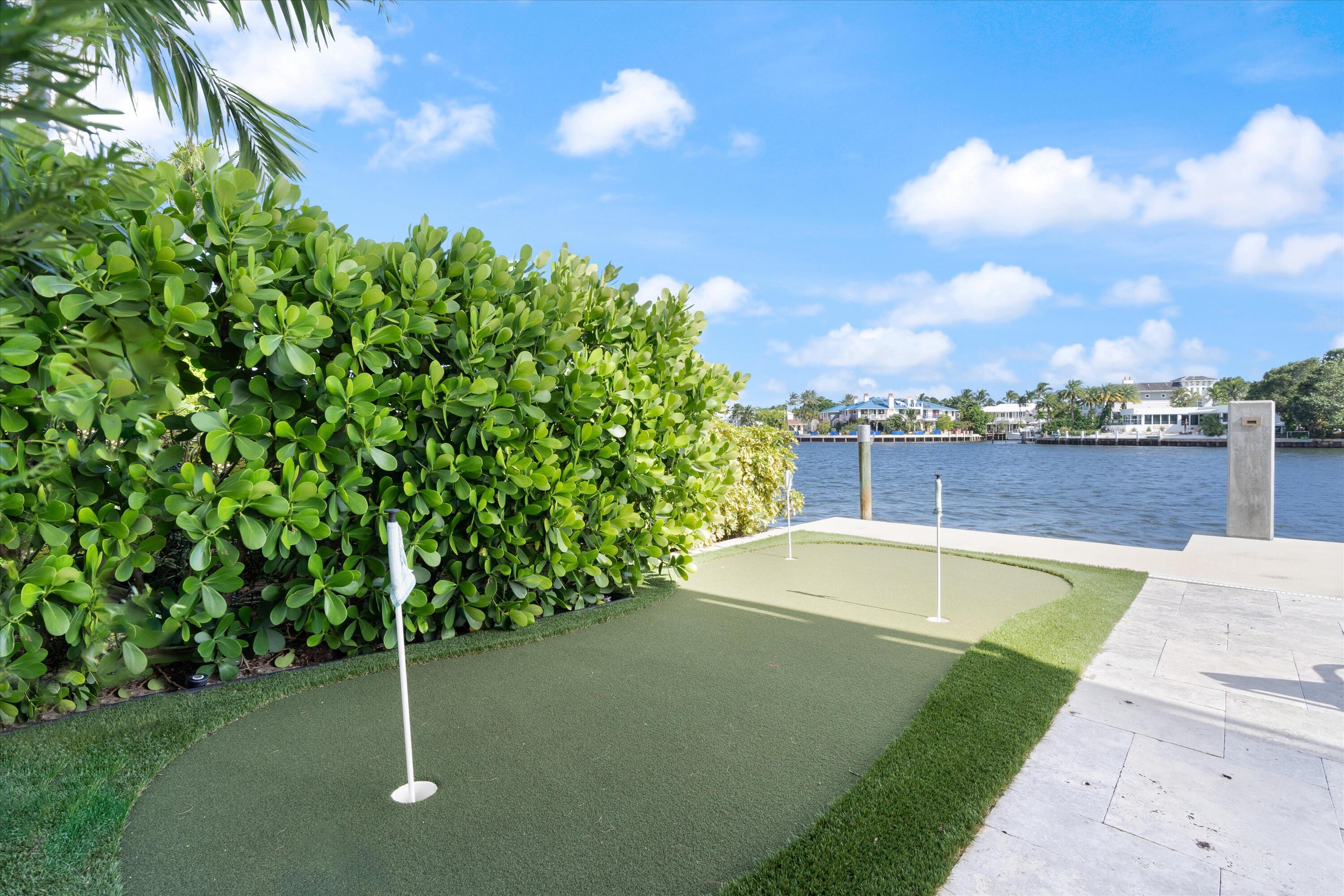 660 Golden Harbour Drive