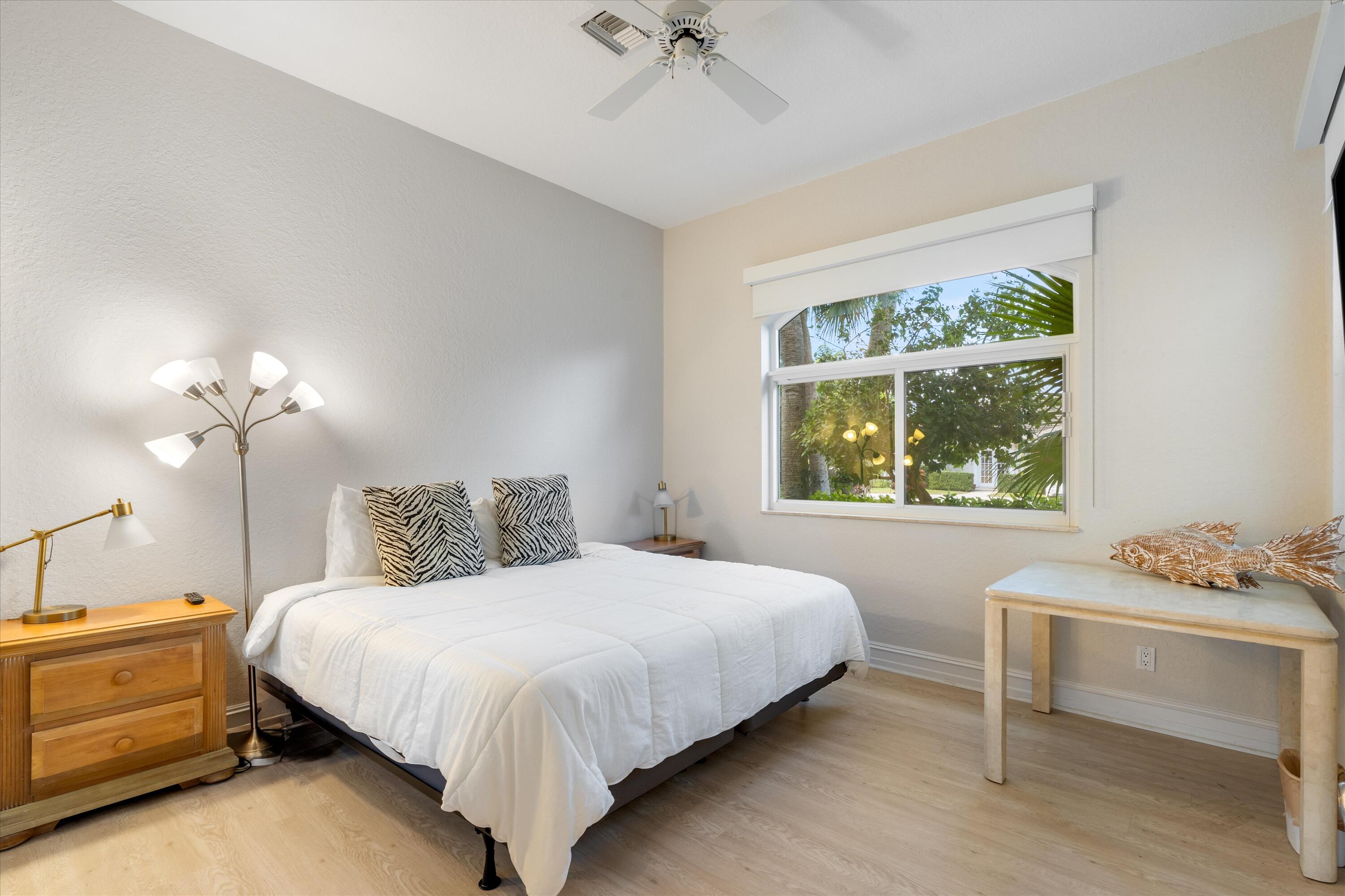 660 Golden Harbour Drive