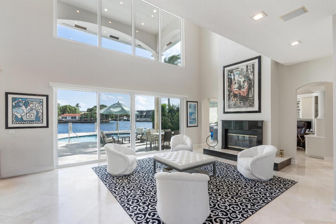 660 Golden Harbour Drive