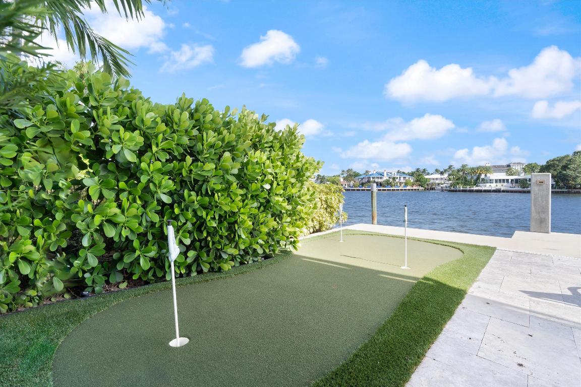 660 Golden Harbour Drive