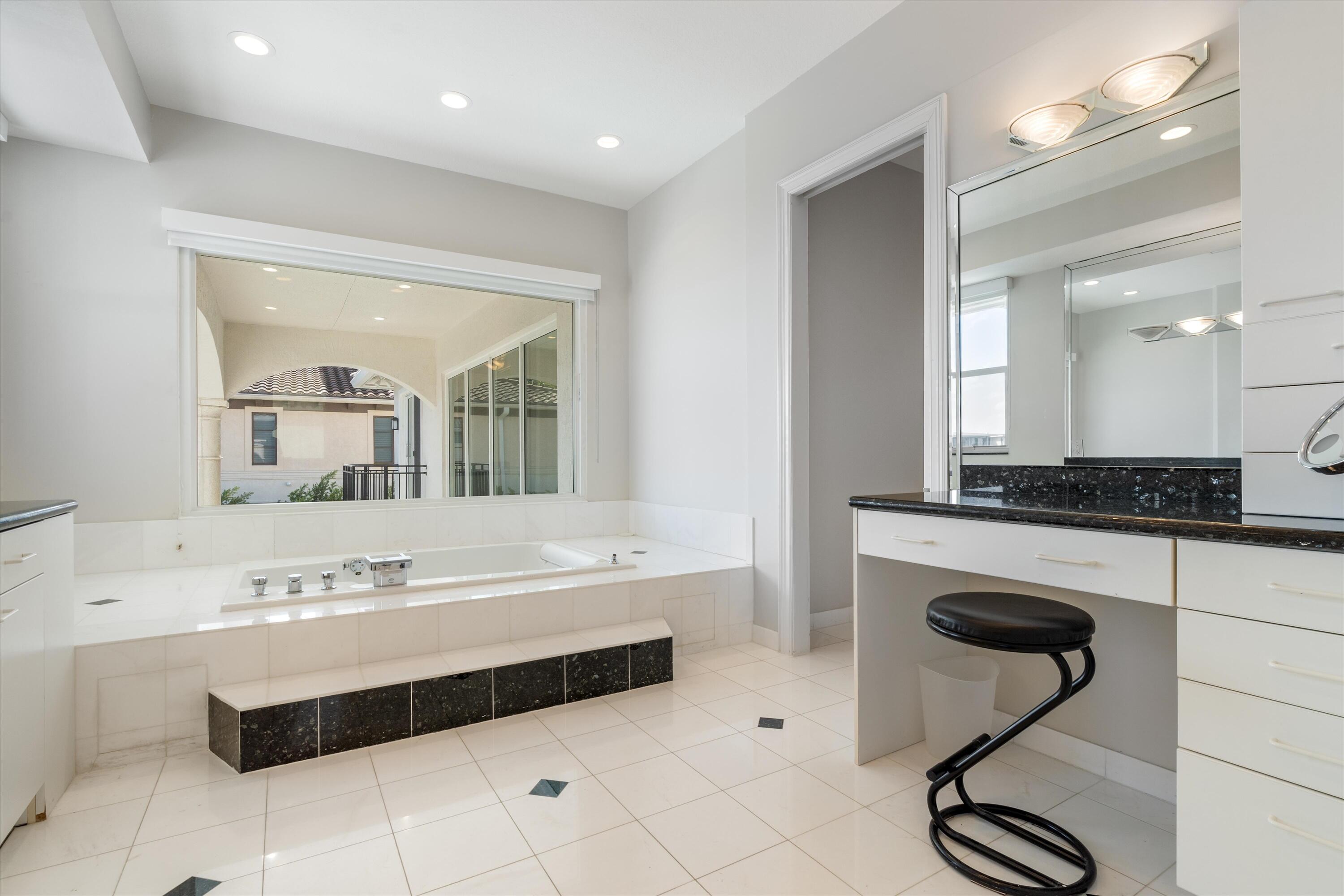 660 Golden Harbour Drive