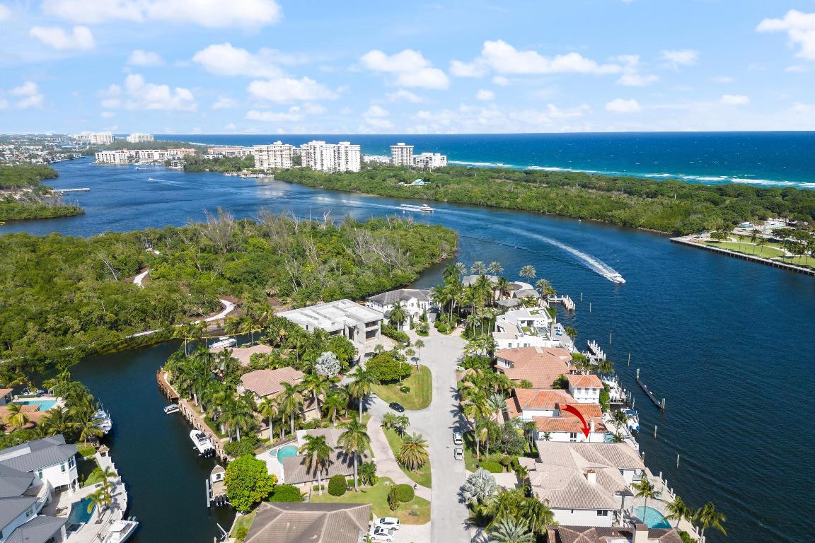 660 Golden Harbour Drive