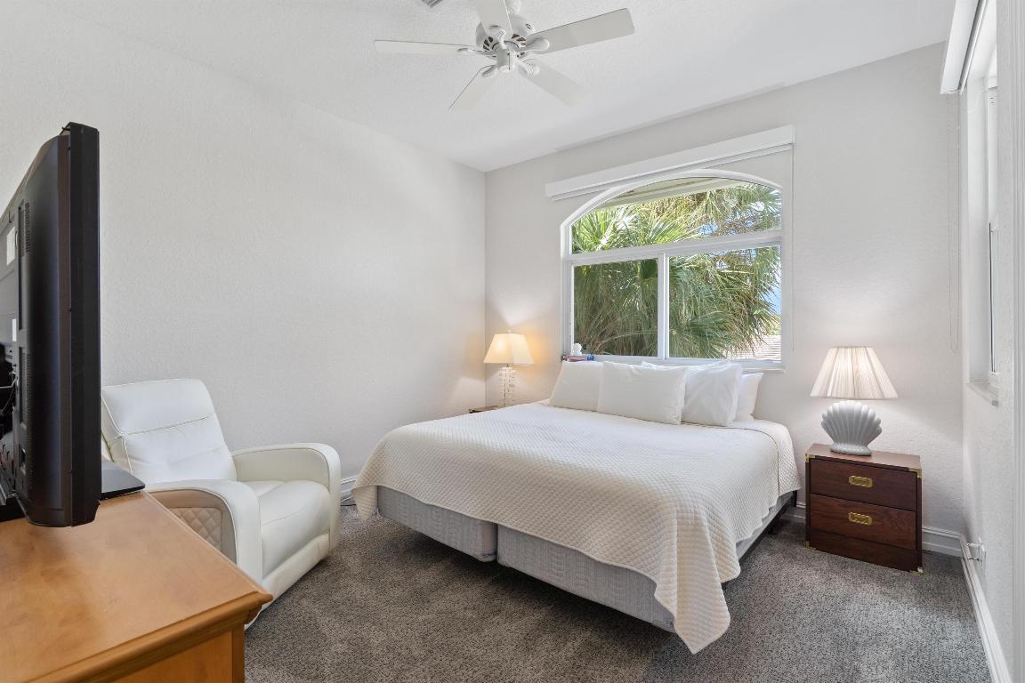 660 Golden Harbour Drive