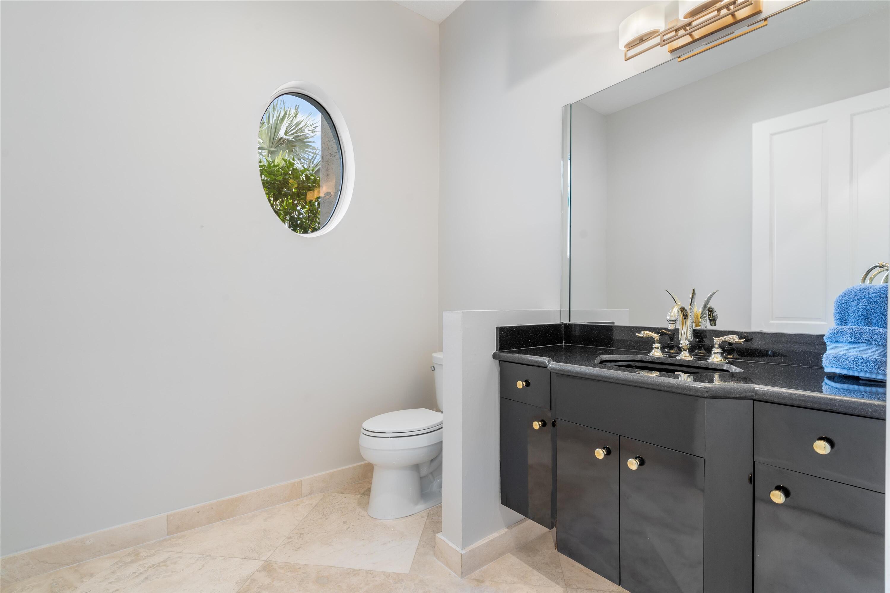 660 Golden Harbour Drive