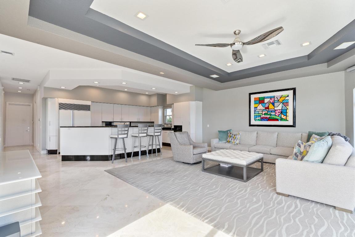 660 Golden Harbour Drive