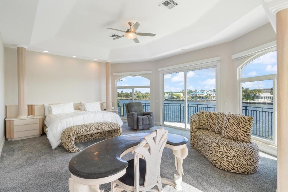 660 Golden Harbour Drive