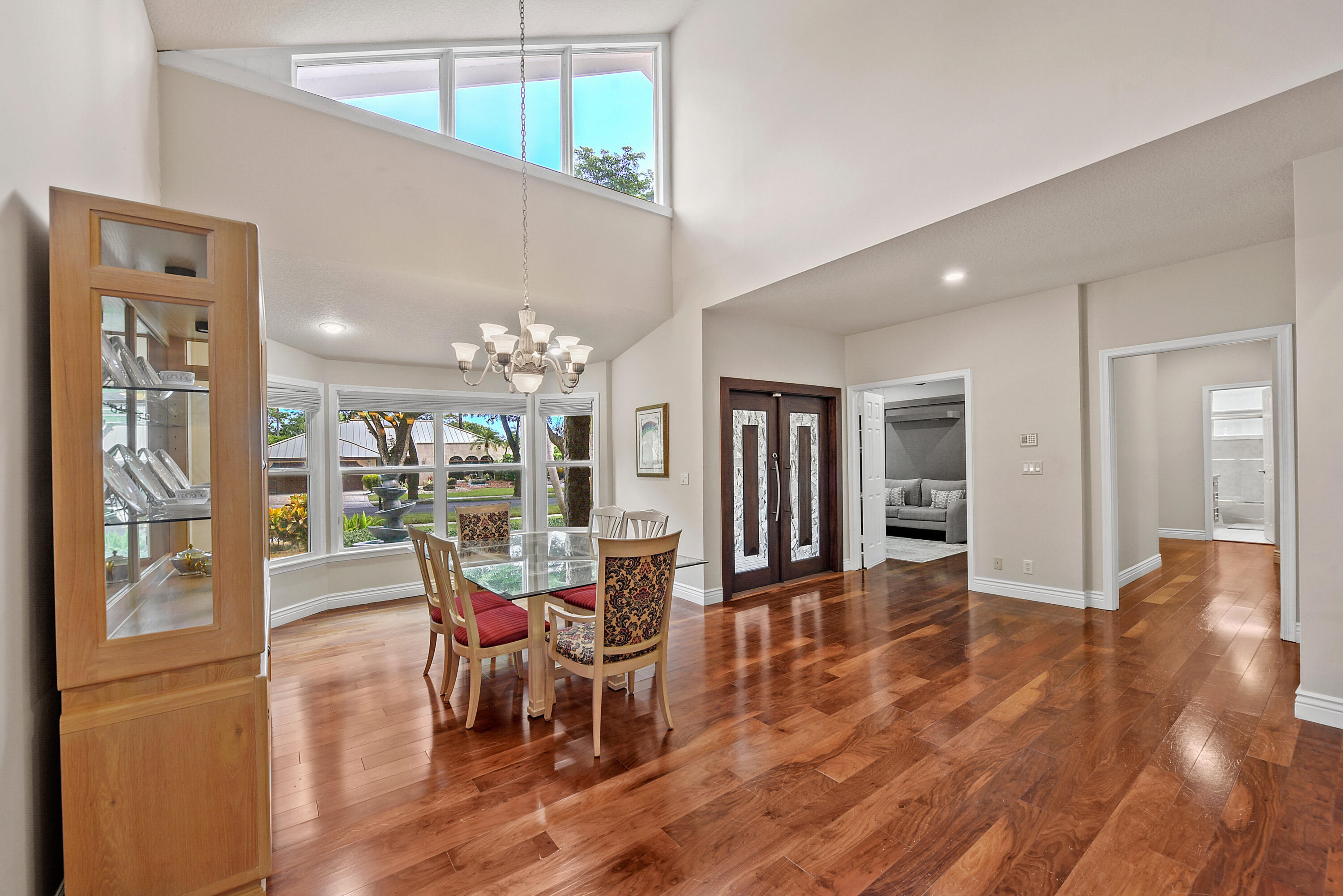 1925 Parkside Circle S