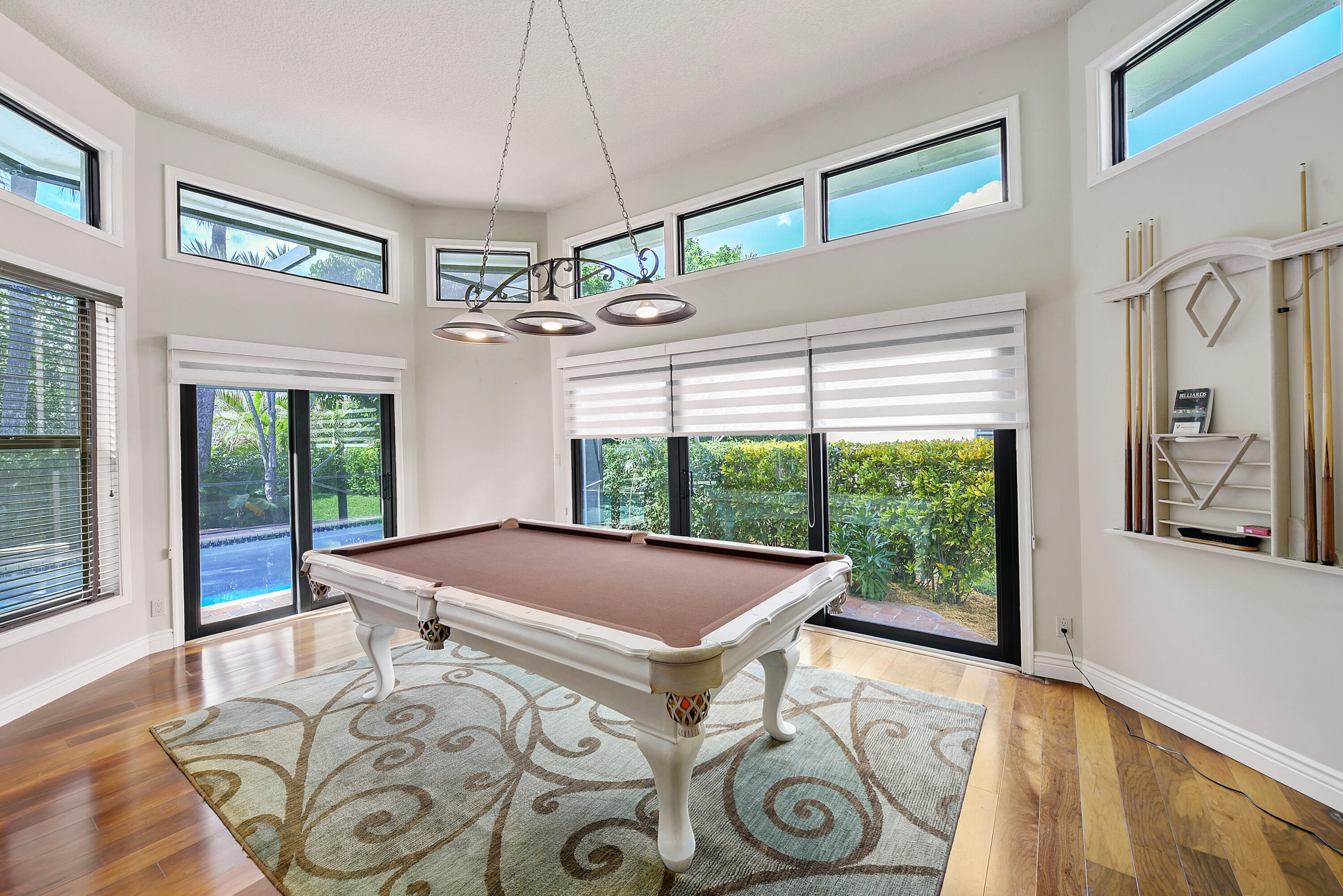 1925 Parkside Circle S