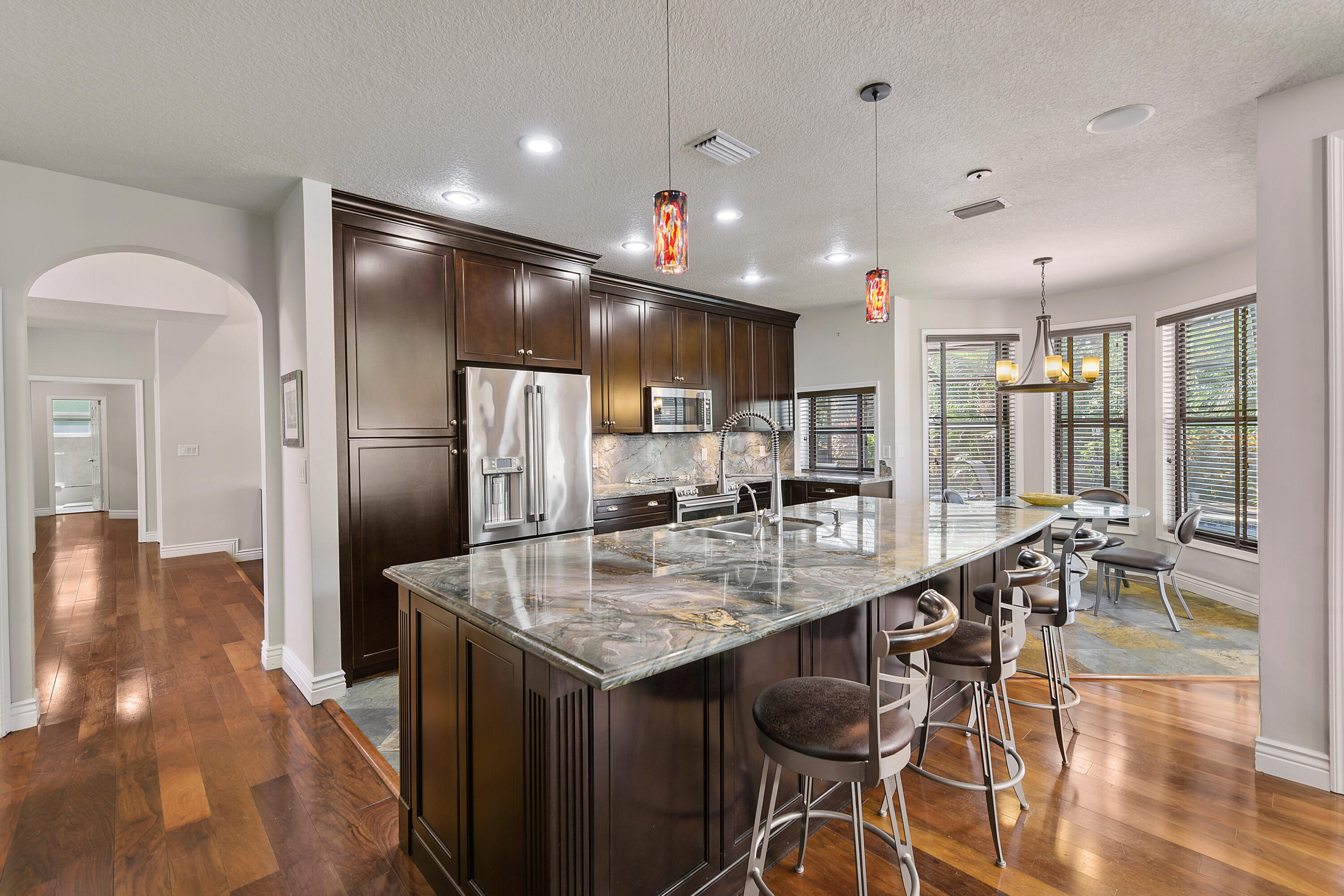 1925 Parkside Circle S