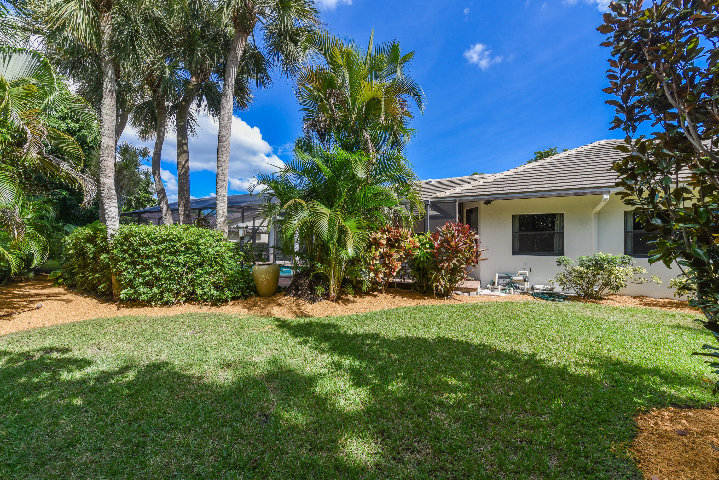 1925 Parkside Circle S