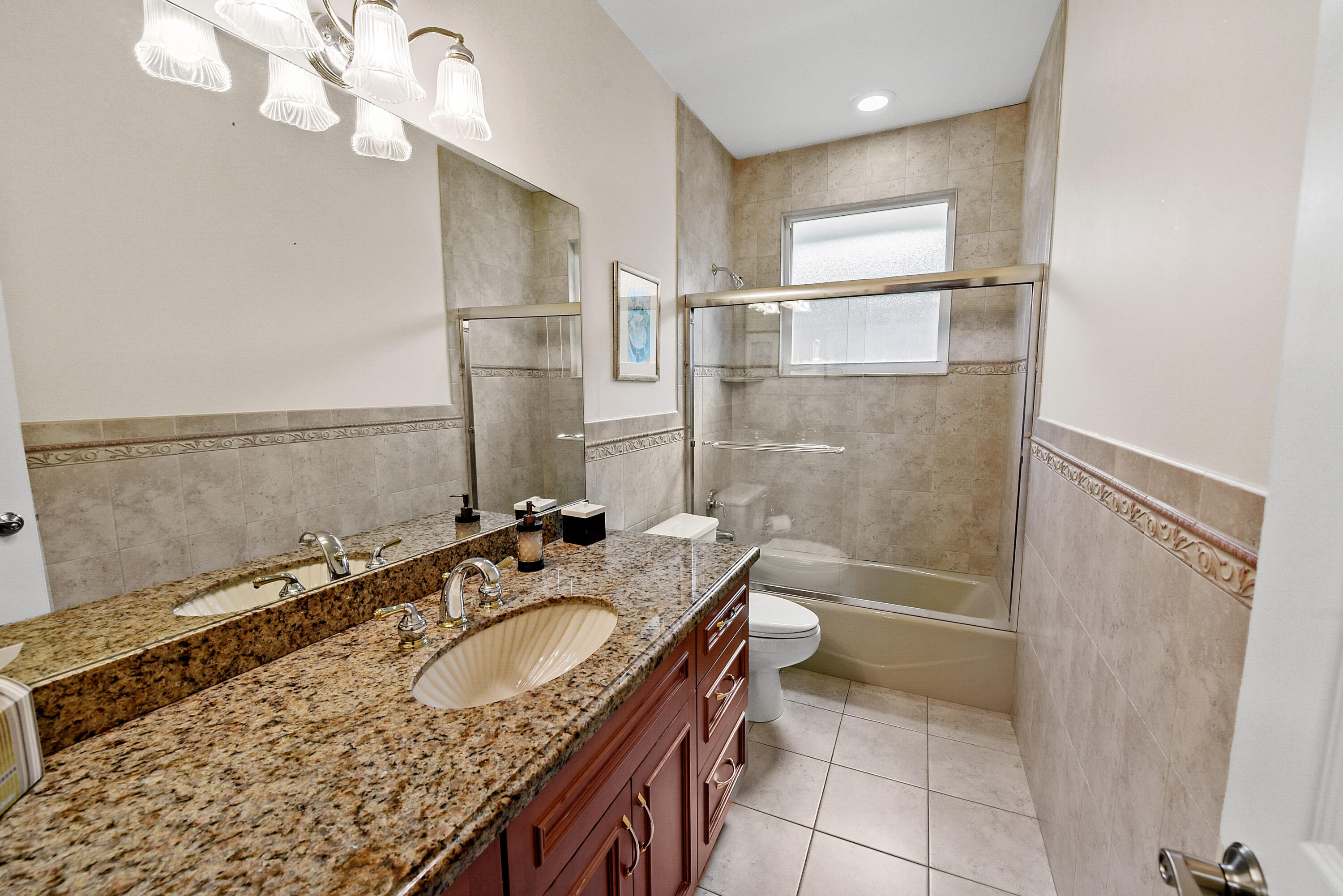 1925 Parkside Circle S