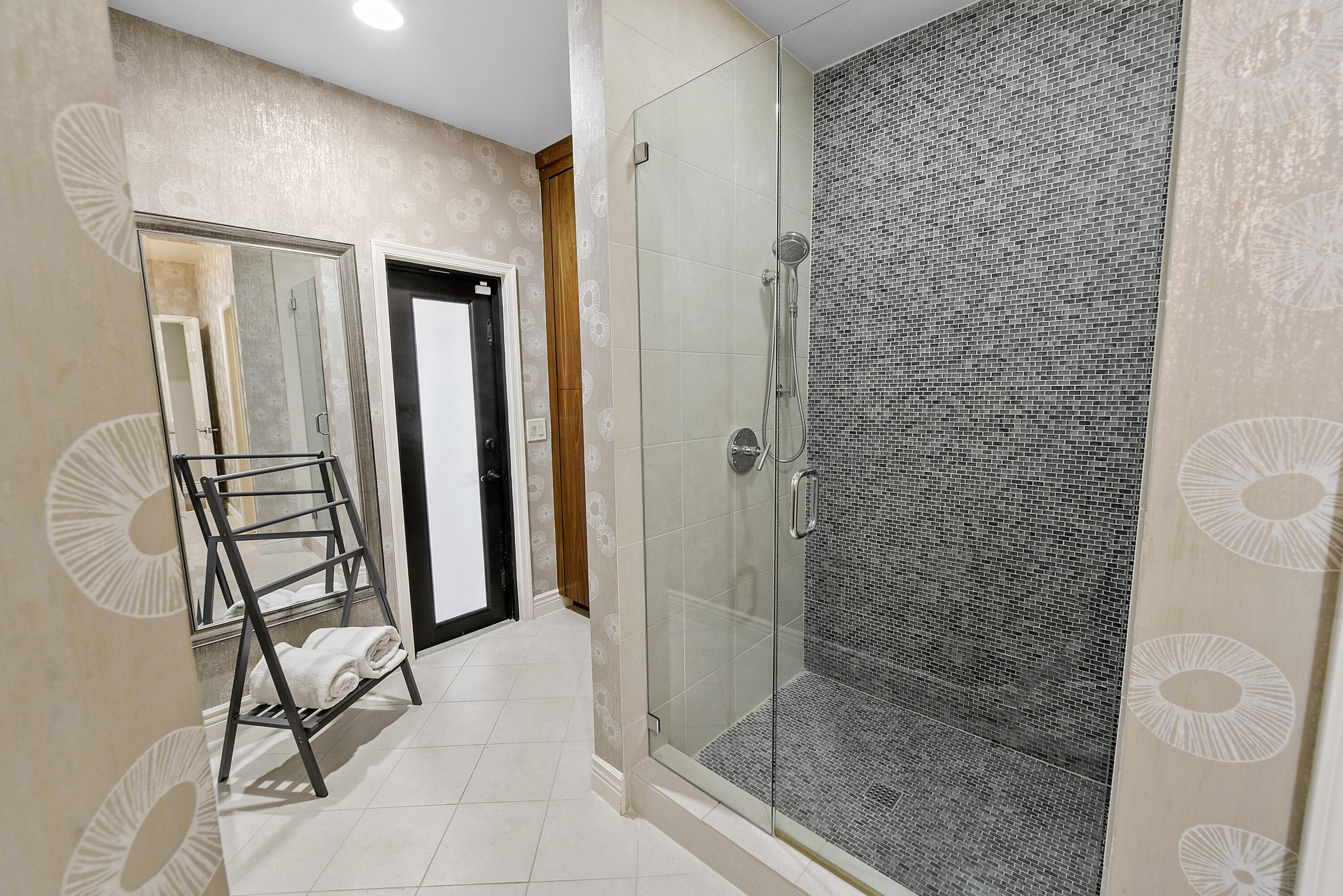 1925 Parkside Circle S