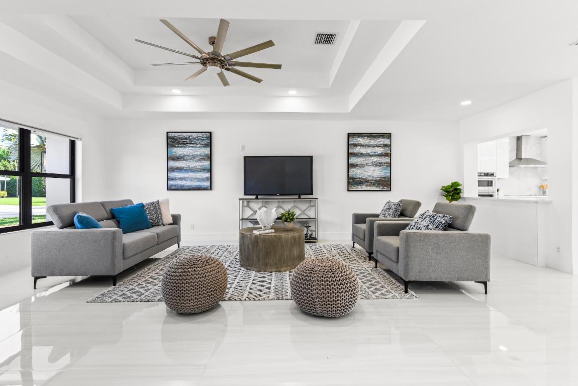 680 NE Harbour Drive