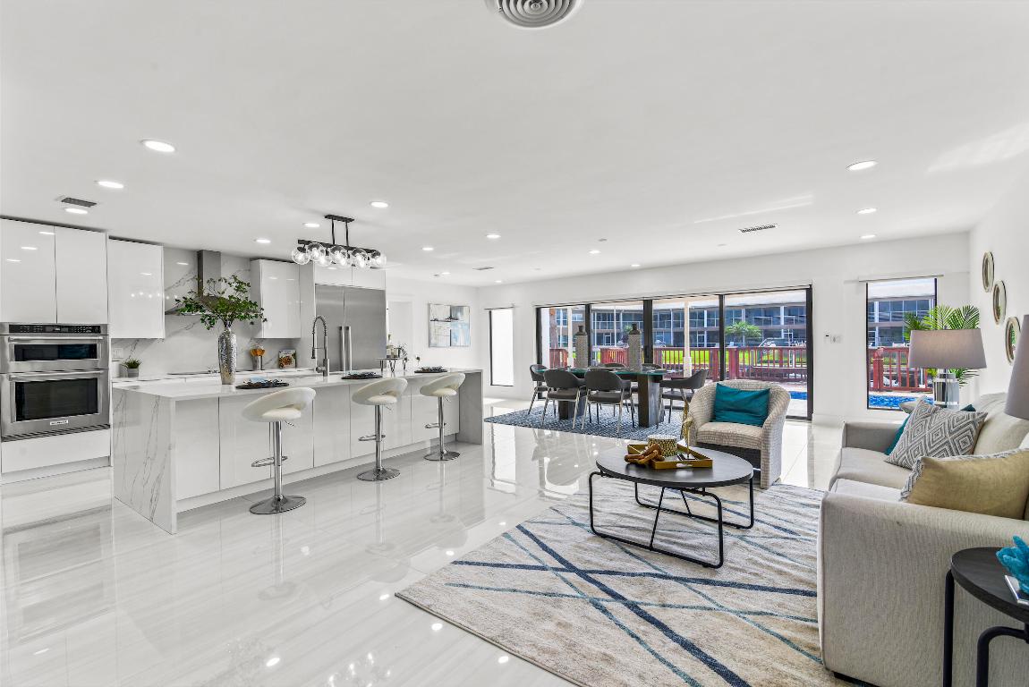 680 NE Harbour Drive