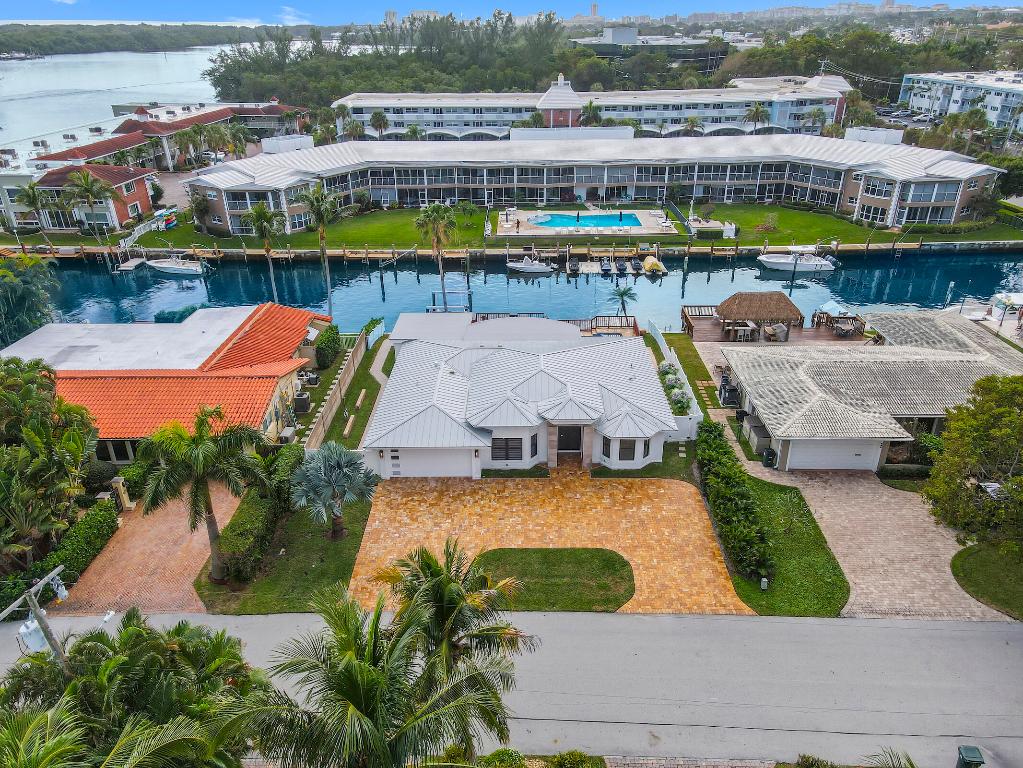 680 NE Harbour Drive