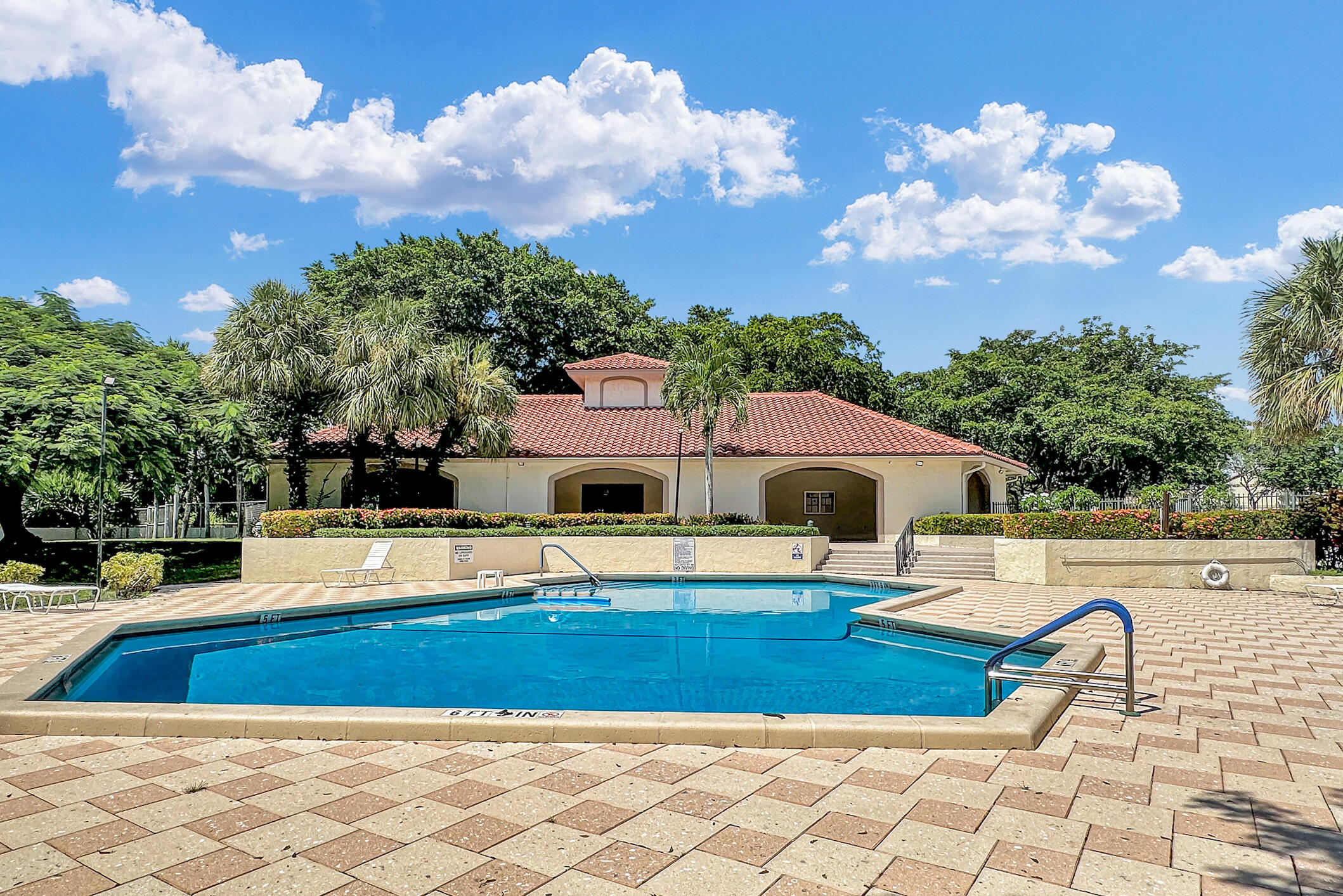 3130 Millwood Terrace 215