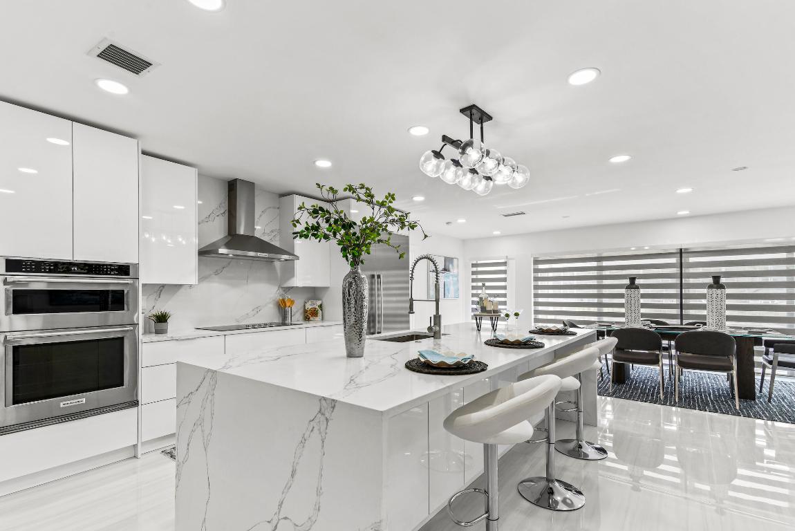 680 NE Harbour Drive