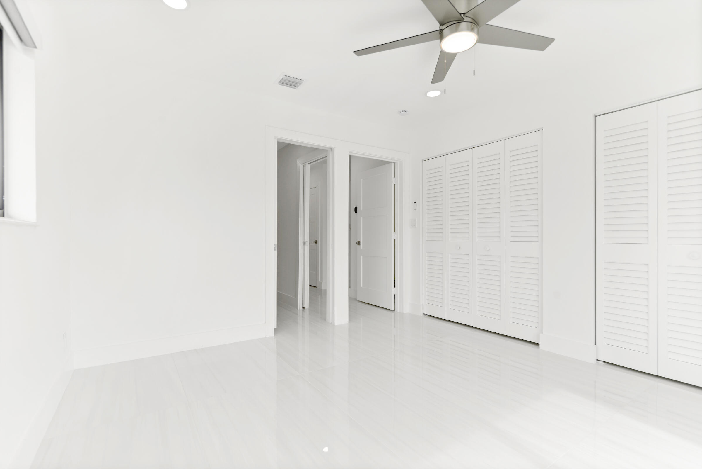 680 NE Harbour Drive